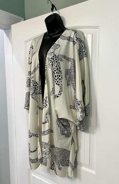✨ Cheetah Print Silky Robe