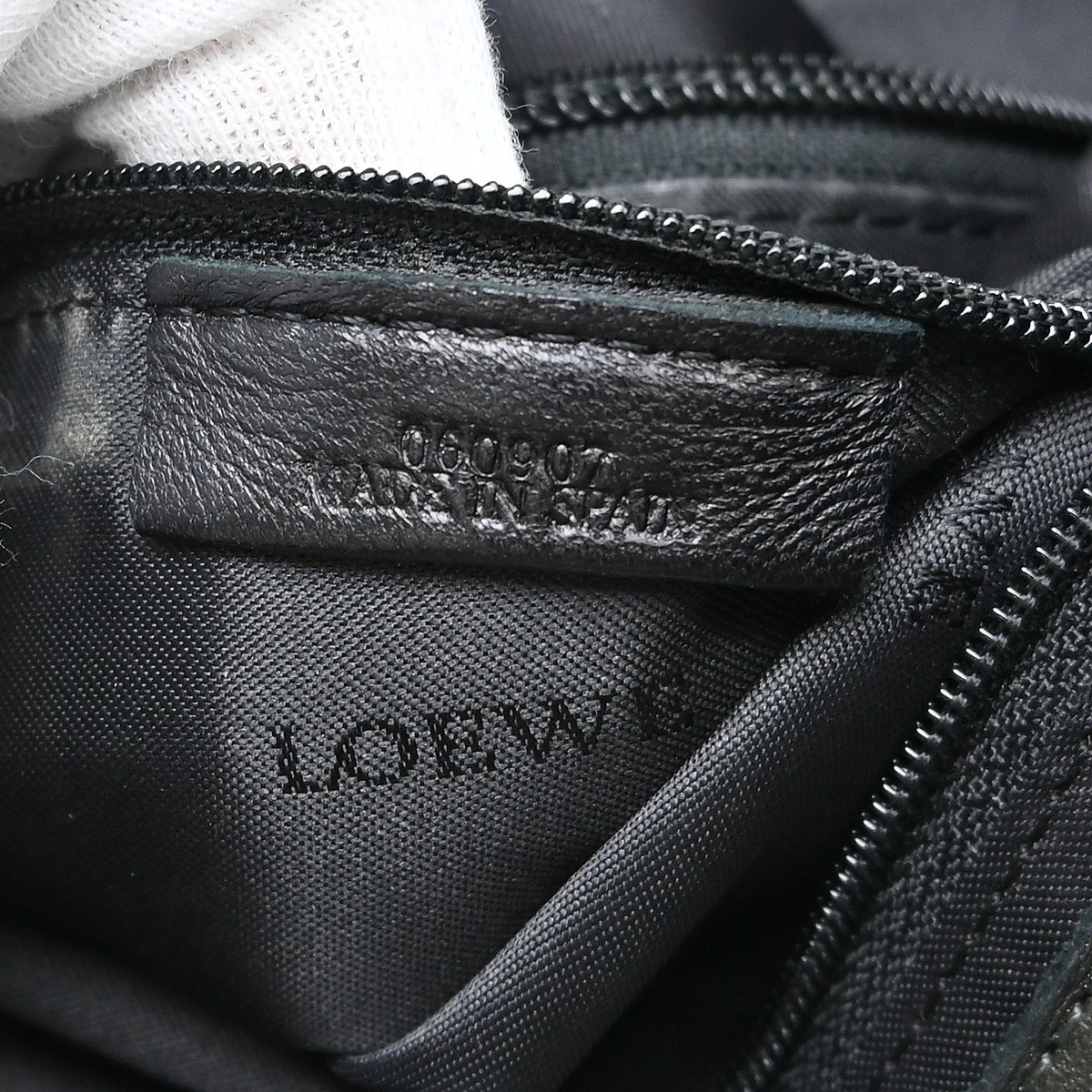 Loewe Gray Lambskin Nappa Aire Handbag 060907 NQ09489