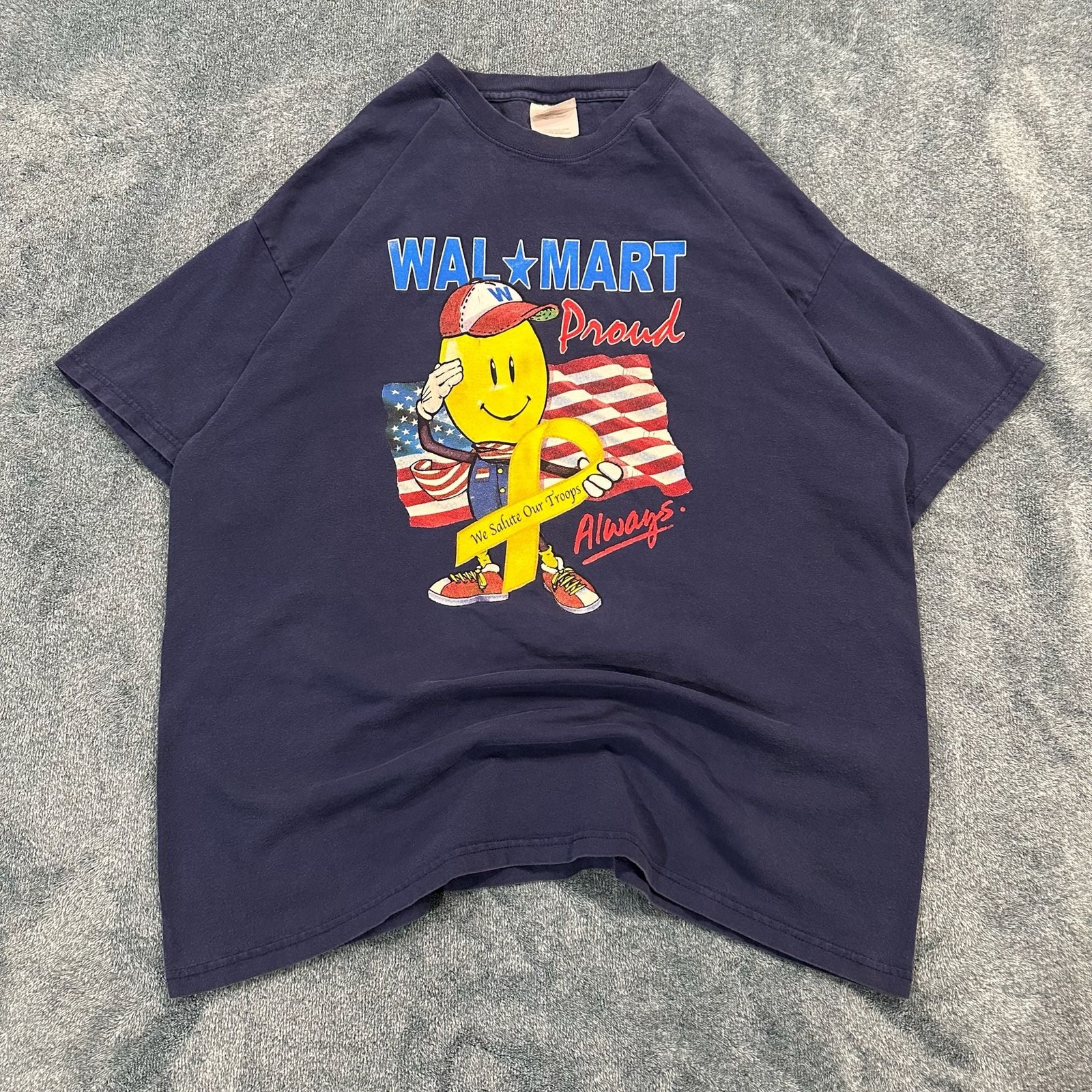 Vintage Walmart Proud “We Salute Our Troops” Graphic T-Shirt Navy Size XL