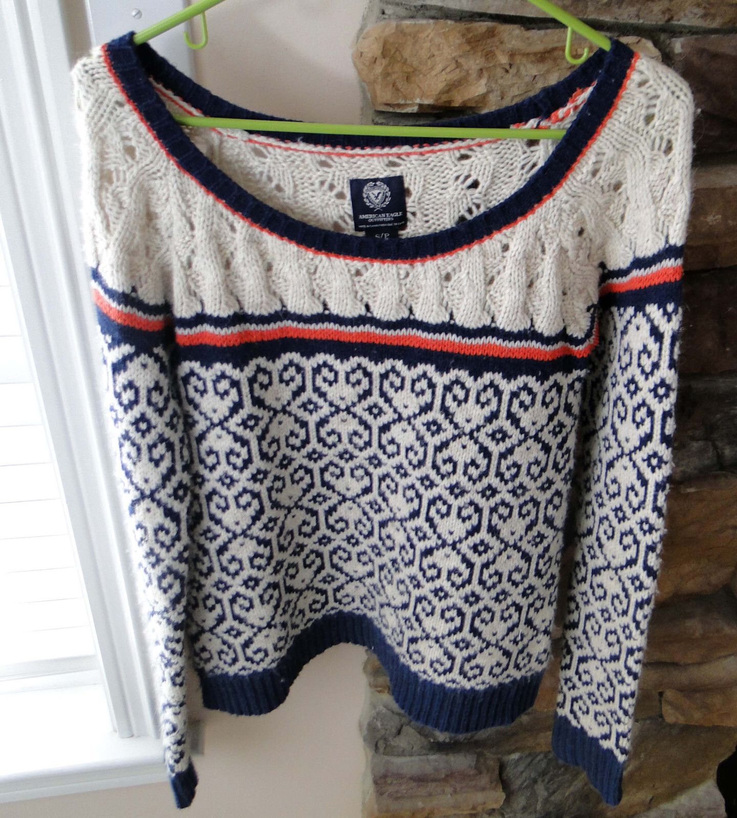 American Eagle Outfitters Crew Neck Sweater Size Small RN# 54485 CA# 03873