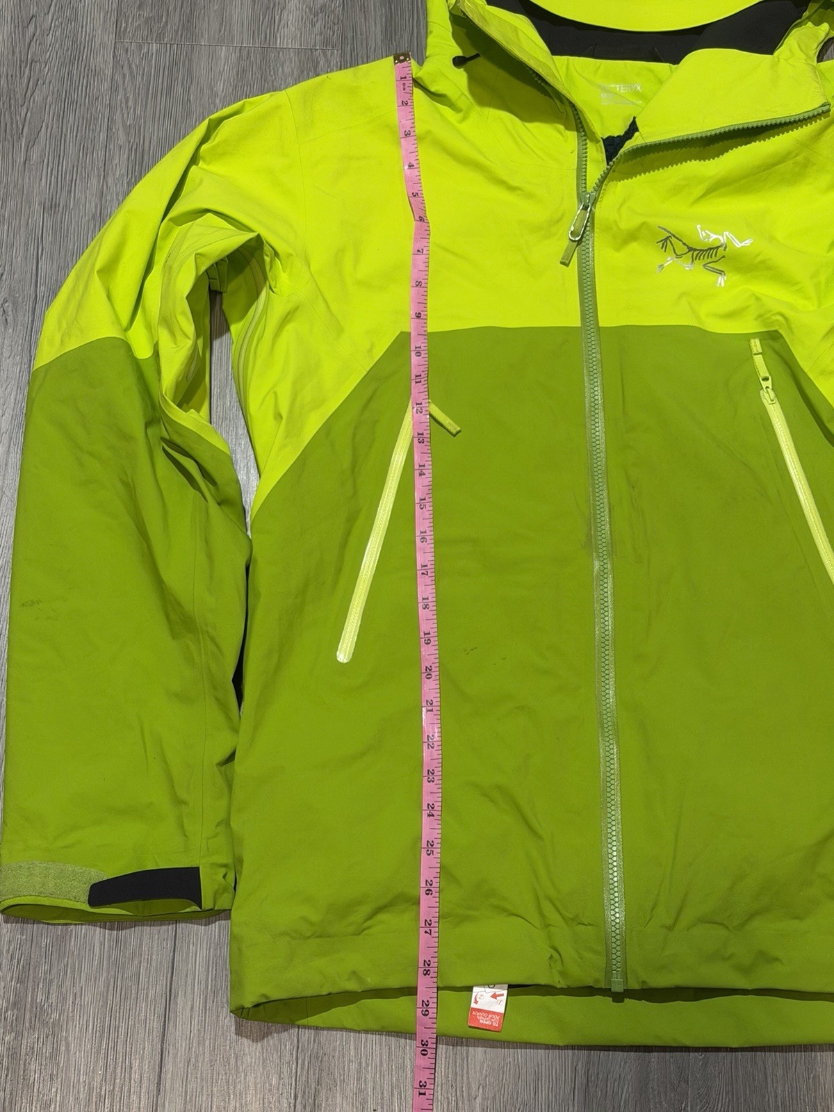 Arc’teryx Men’s Hooded Full Zip Shell Jacket Green Colorblock Regular M