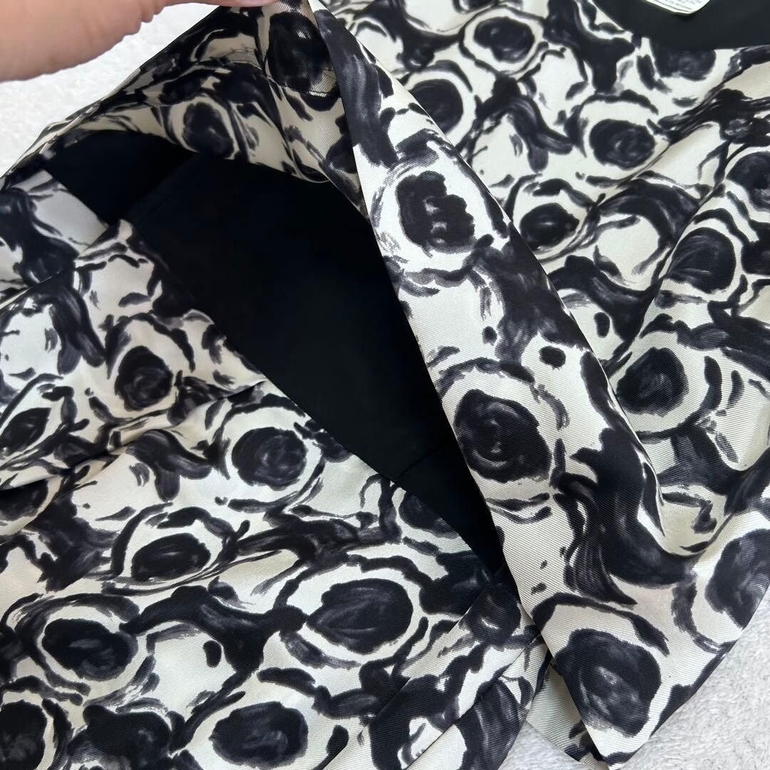 Max Mara Geometric Silk Sheath Dress Black White Sleeveless Lined Auth