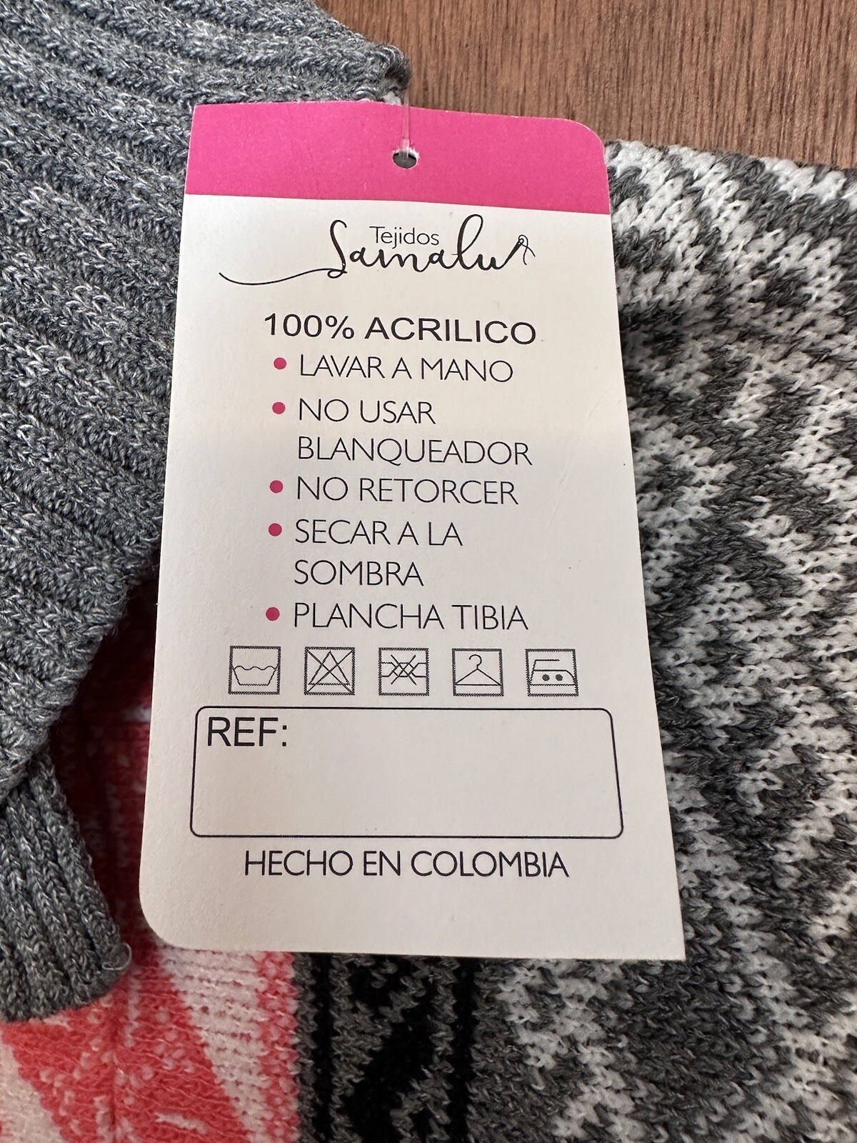 Tejidos Samalu Columbian Acrylic Poncho NWT