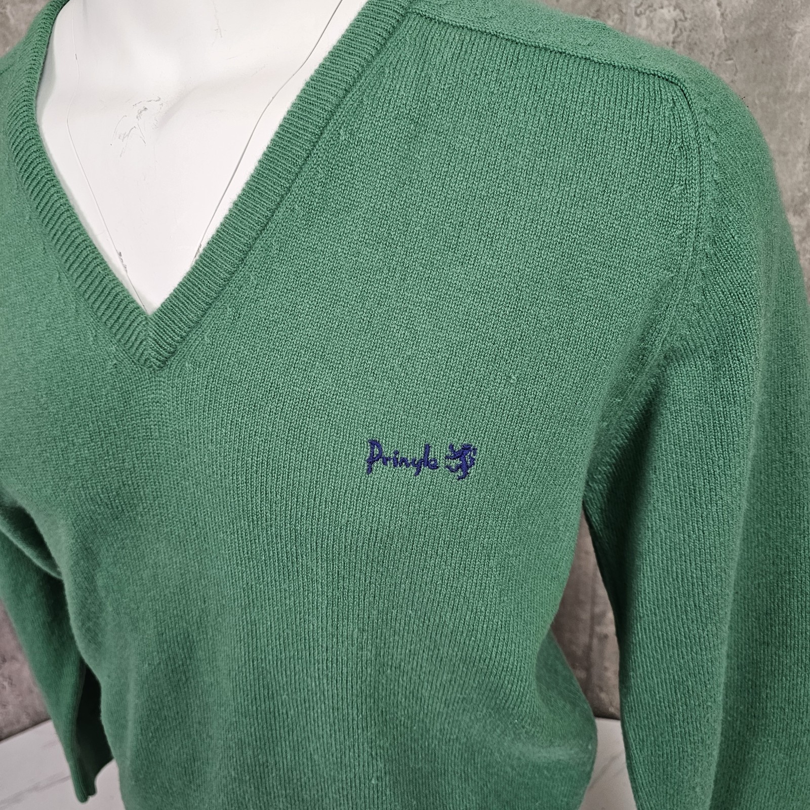 Vintage Pringle Sports Wool VNeck Pullover Sweater Green Jumper 42″/107 cm