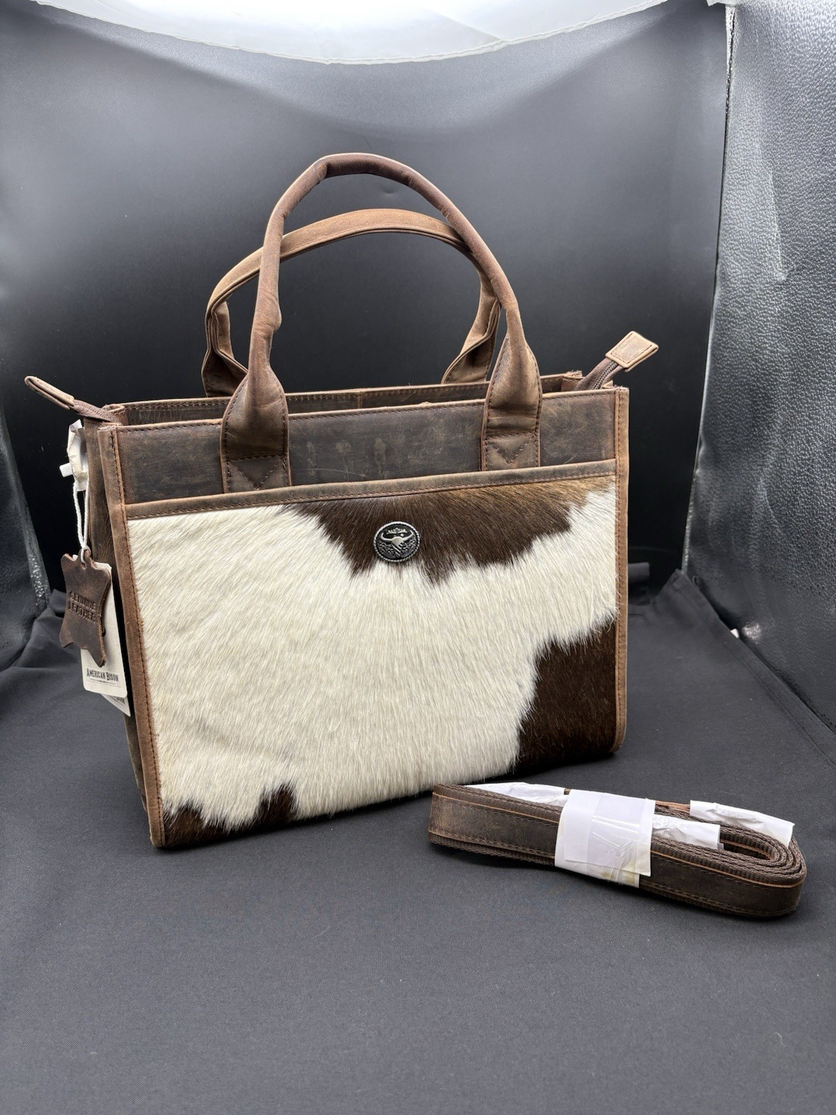 Women’s Western Cowhide Leather Tote Bag –Brown & White Hair-On Hide Zip