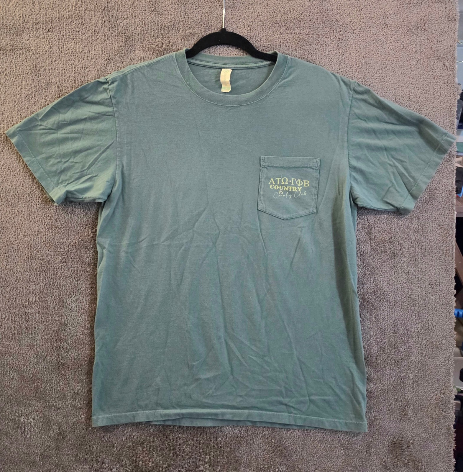 Men Top Size M Sage Green Distressed Comfort Wash Pocket “Country Club” Cotton