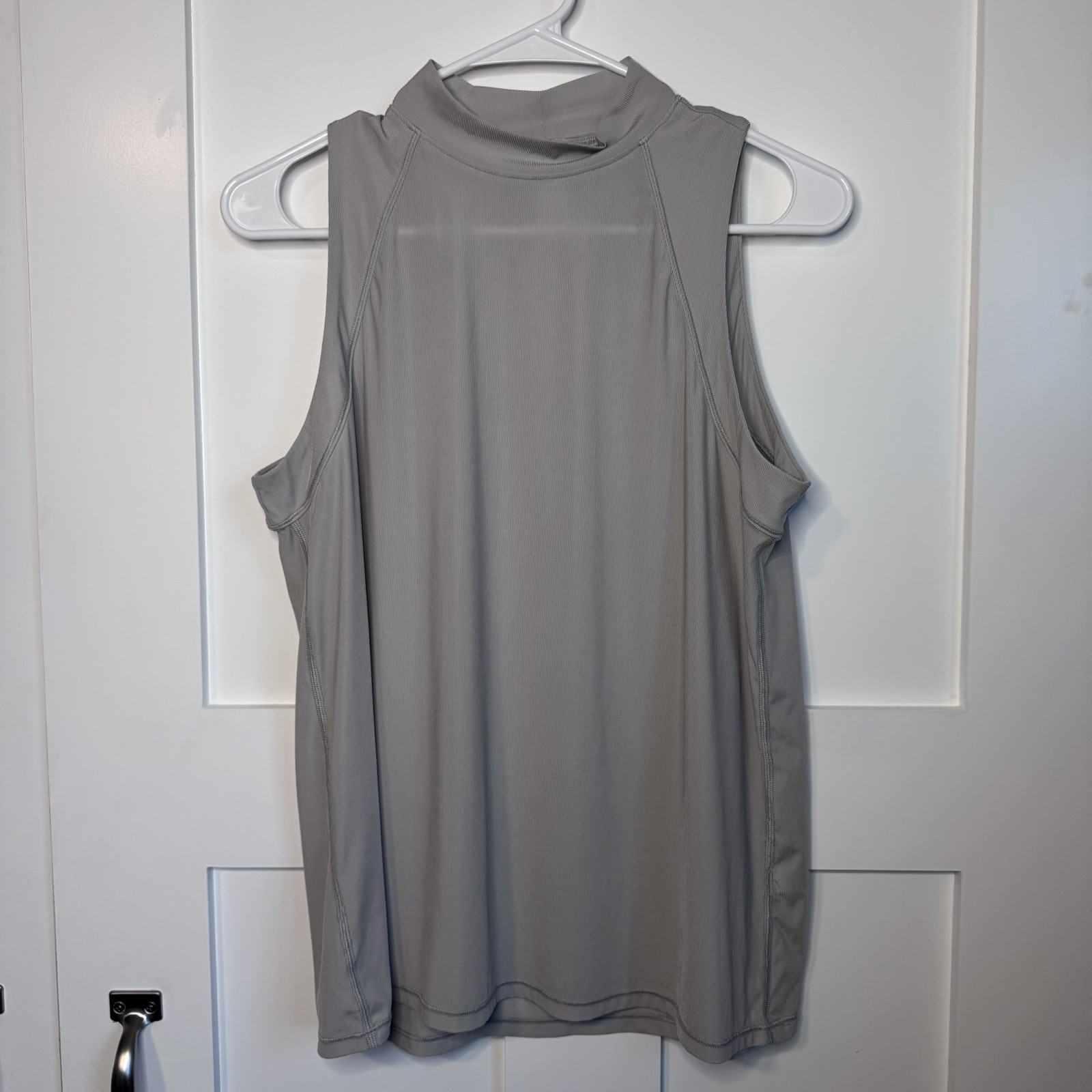 Spanx Go Lightly Mock Neck Ribbed Tank Top in Cloud Grey Women’s Size Medium