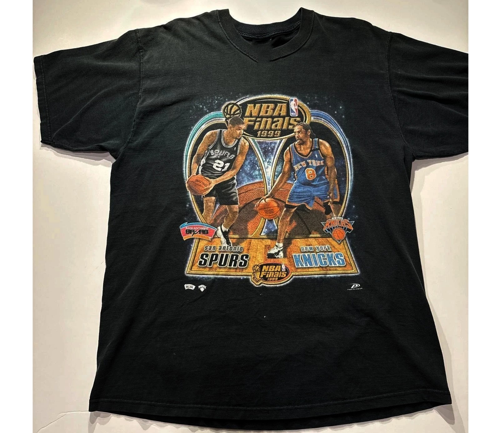 Vintage Rare 1999 Finals Spur s vs Knicks Sport reprint T-Shirt