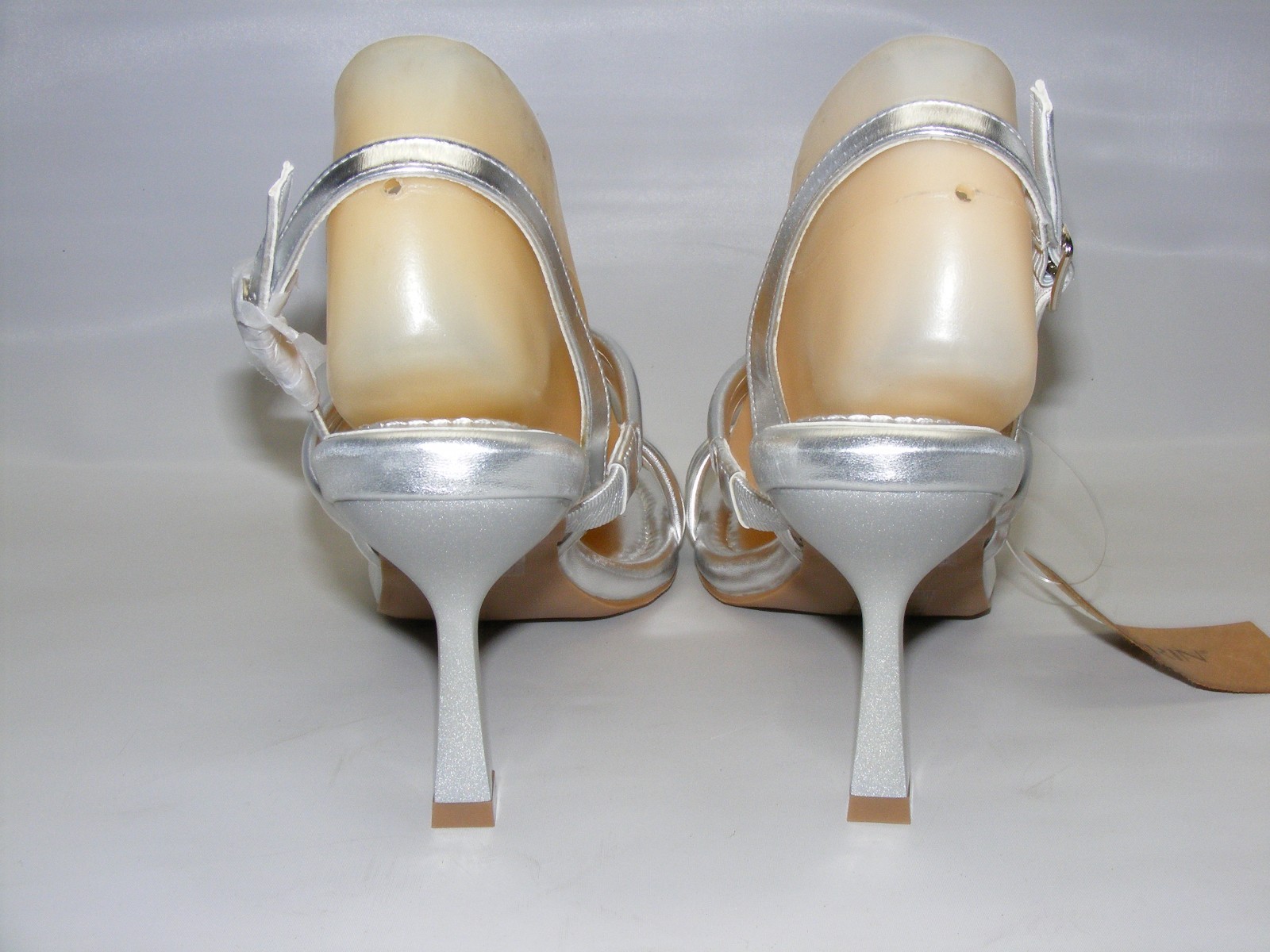 Zurin Silver Strappy Heels Size 9 M Sandals Square Open Toe Dress Wedding Party