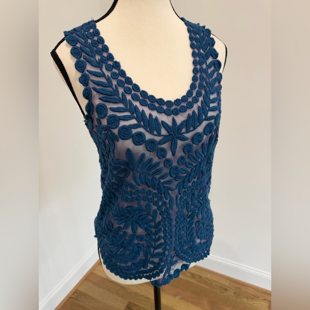 💙 Anthropologie Blue Sheer Embroidered/Textured/Lace Tank Top – Size Small ✨