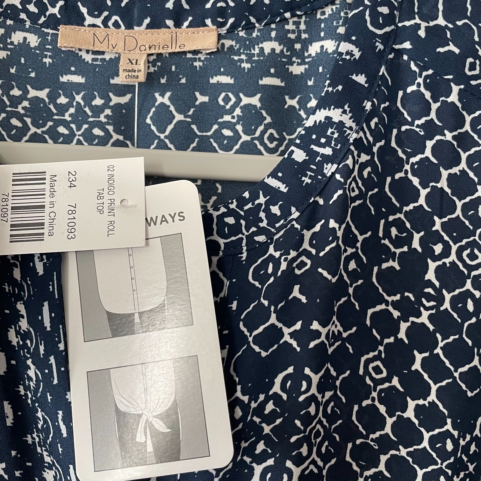 NWT Mv Danielle Womens Indigo Blue Snake Print Roll Tab Sleeve Tunic Top Size XL
