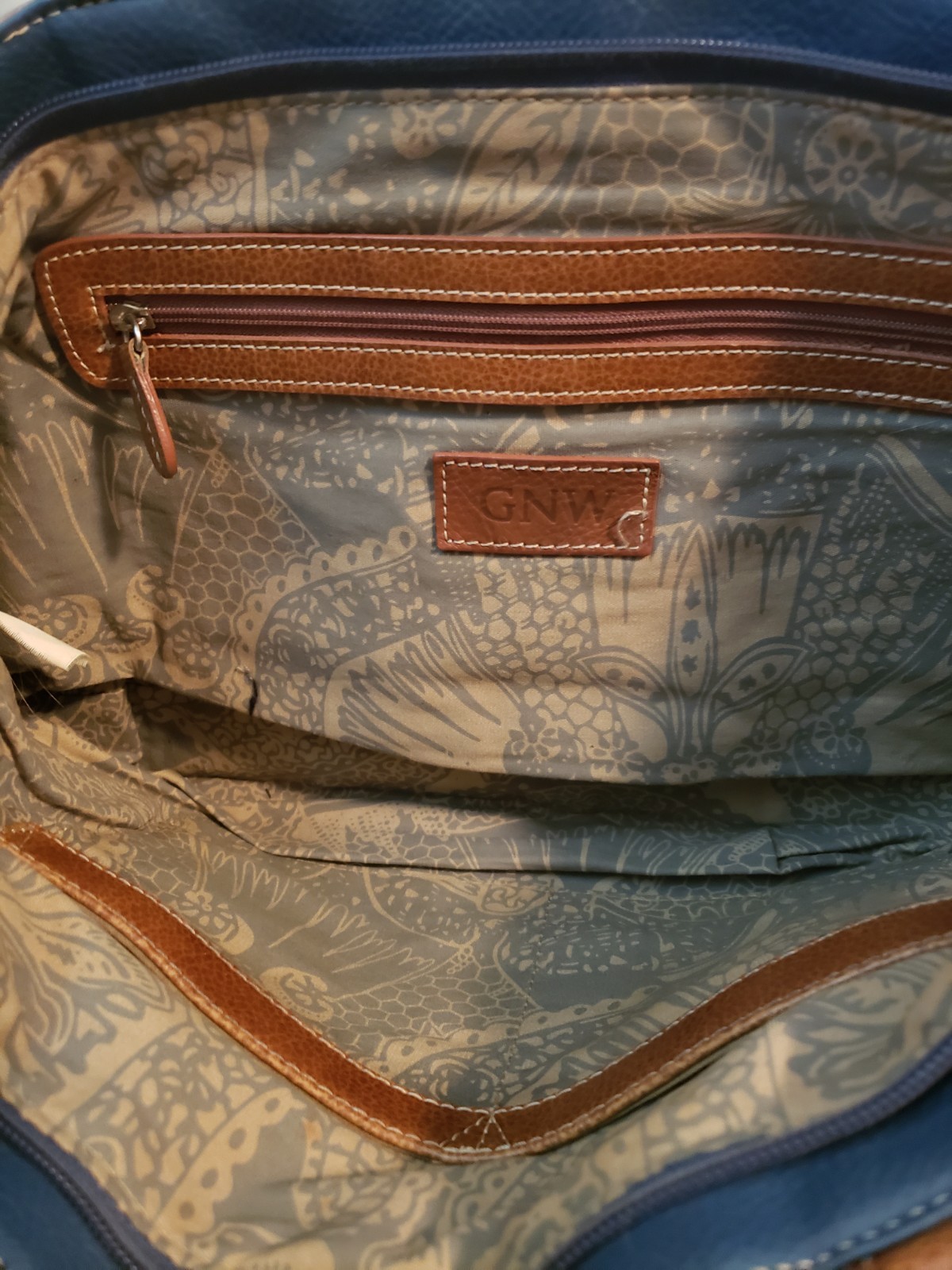 Genuine Leather Gray Shoulder Bag w Silver Accents, 2 Interior Slots, 1 Pocket