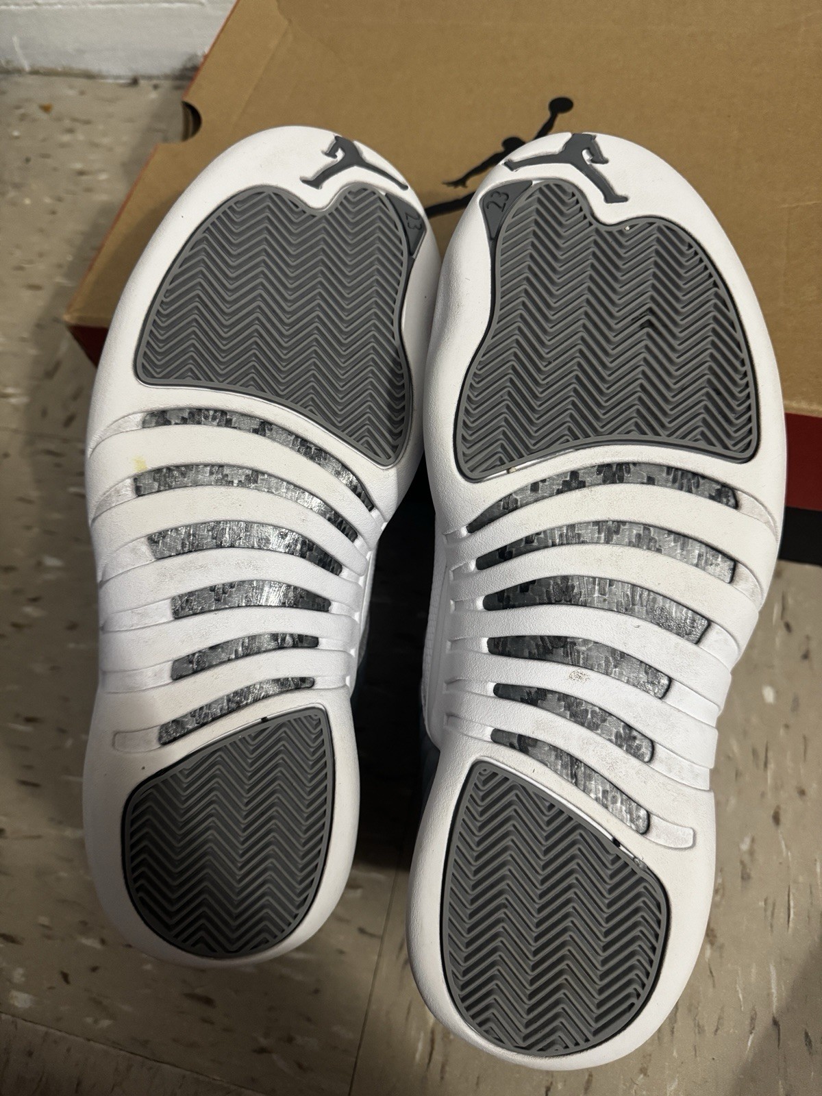 Jordan Air Jordan 12 Retro Stealth Gray/White Men’s High Top 2022 CT8013-015