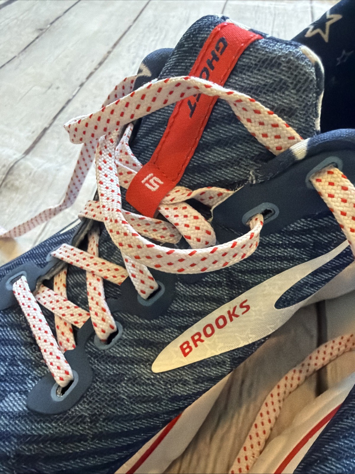 Brooks Ghost 15 USA Independence Women Sz 8 Stars Stripes Red White Blue
