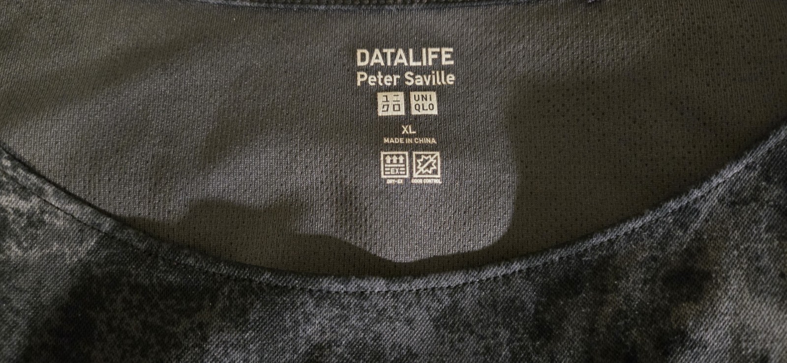UNIQLO DATALIFE Peter Saville Black/Gray Abstract T-Shirt XL Short Sleeve