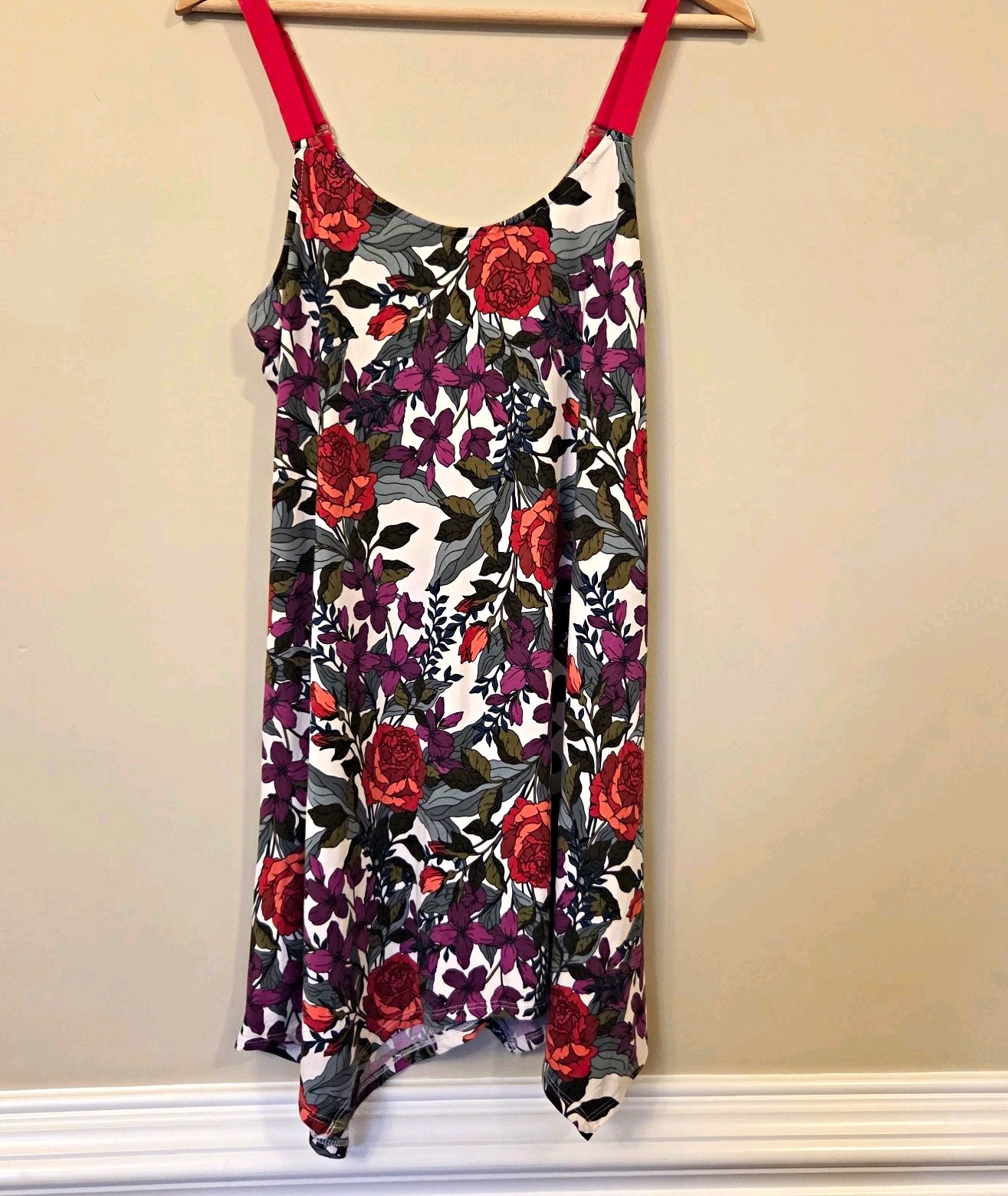 Lilac + London Floral Knit Stretch Nightgown Scoop Neck M asymmetrical