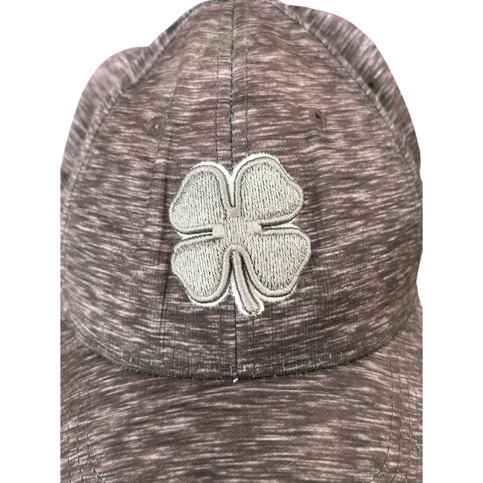 Black Clover Luck Memory Fit Flexfit Baseball Cap Gray Heather S/M Golf Hat
