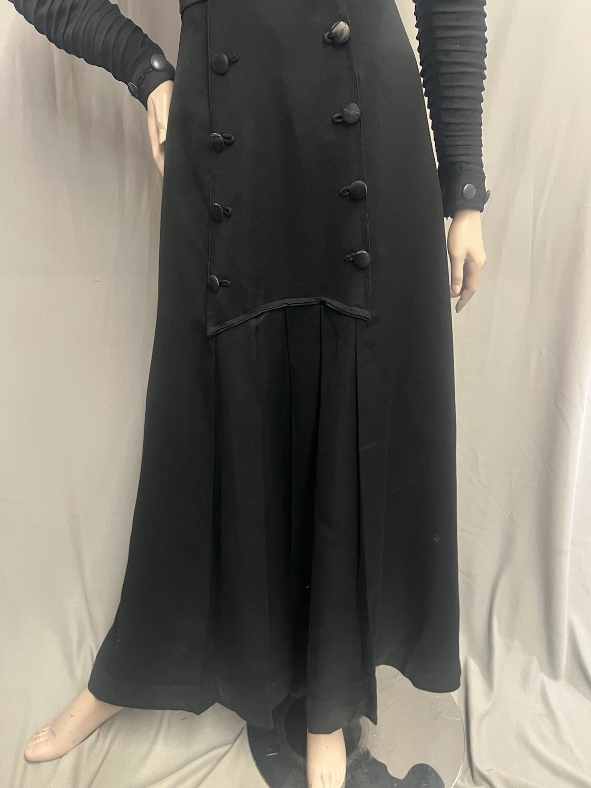 1906-1910 Black Wool Daytime Winter Dress