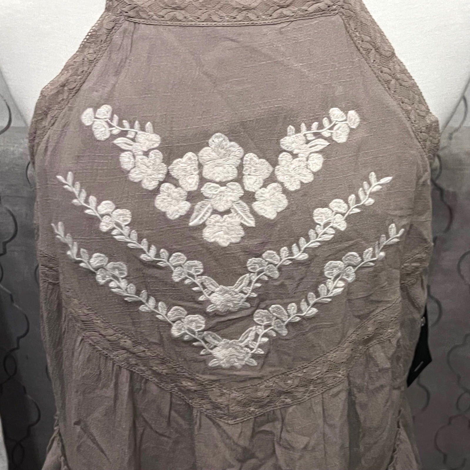 Ivy May Boho Beach Flowy Beige Floral Embroidered Lace Trim Halter Peplum NWT M