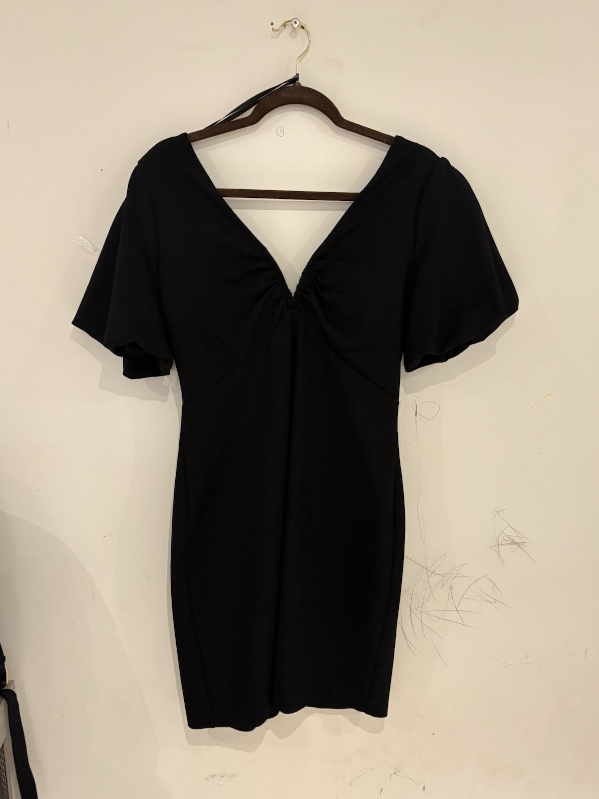 Women’s Black Solid V-Neck Short Sleeve Regular Fit Short Dress
