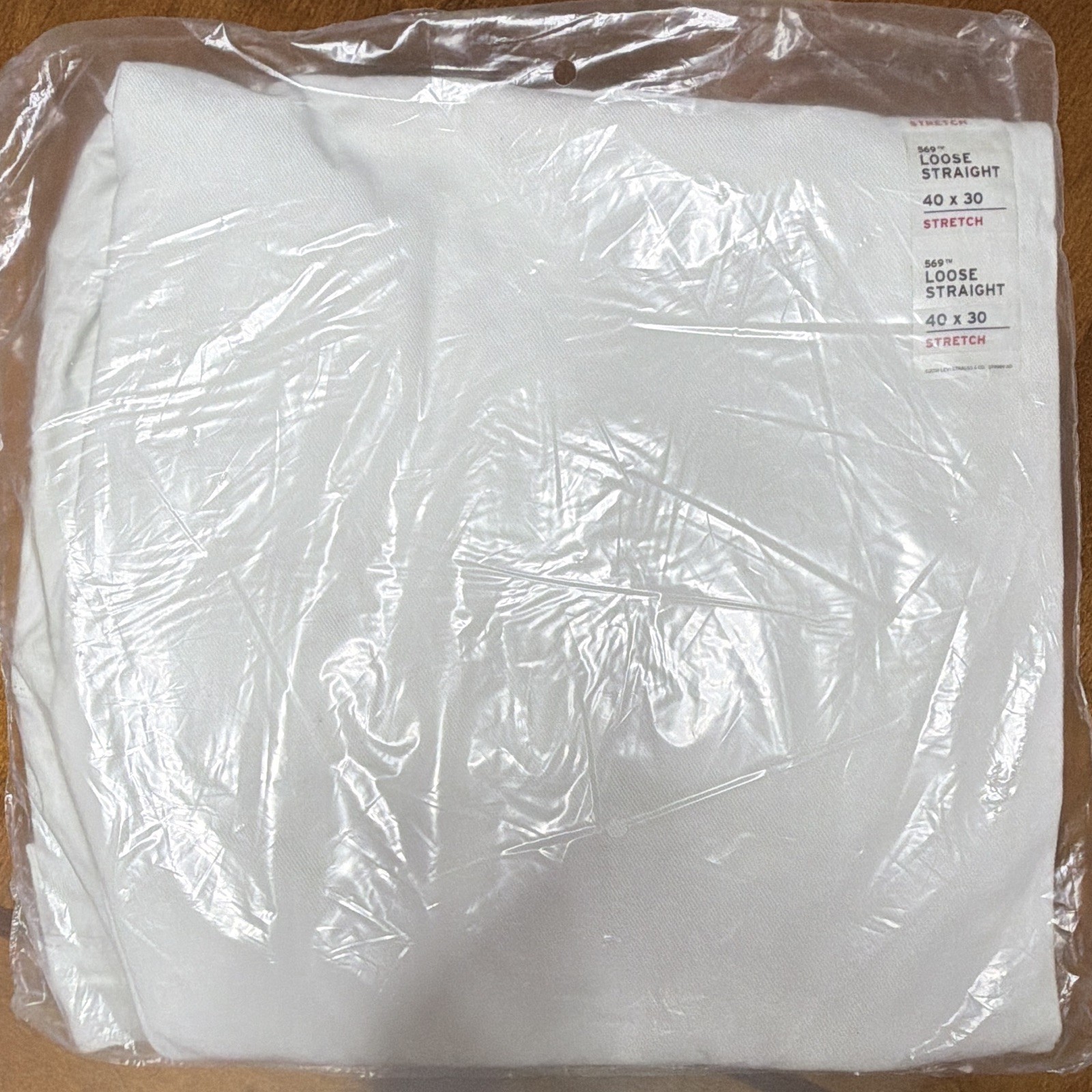 Brand New Levi’s 569 Loose Straight Stretch White 40×30 Men’s Jeans – Sealed!