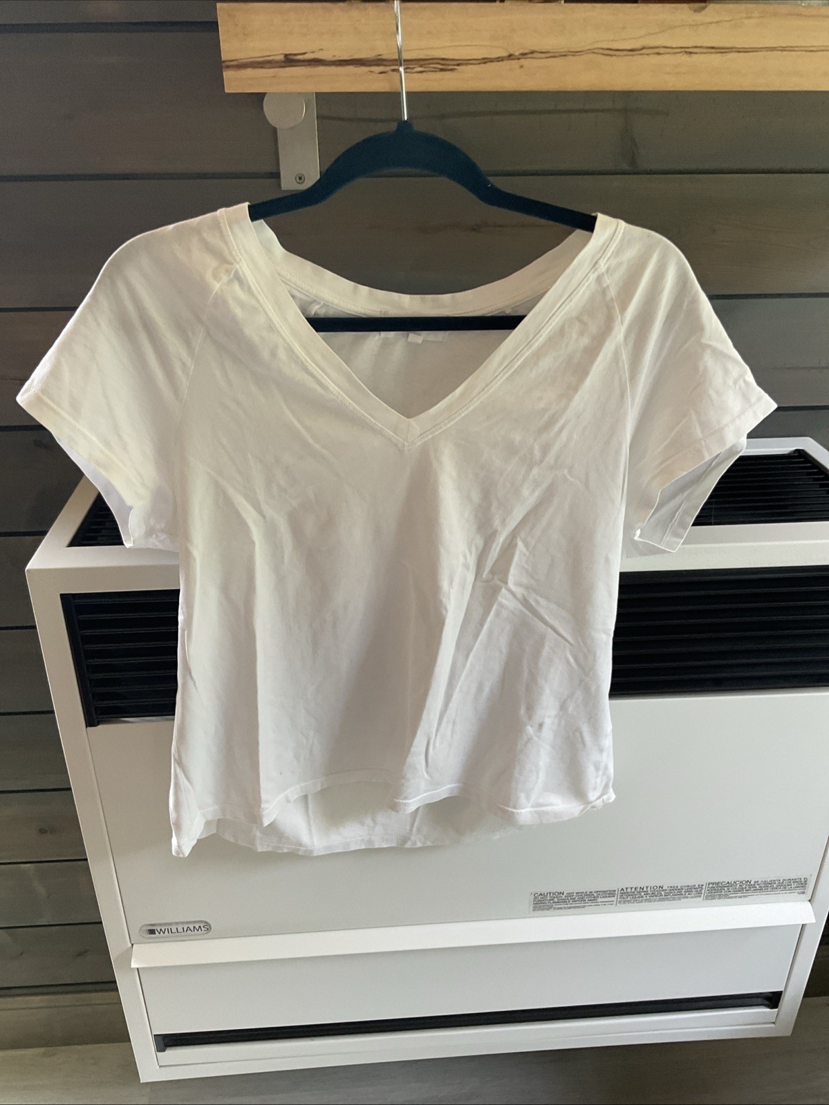 Bella Dahl Neck V-Tee Women’s NWOT Small
