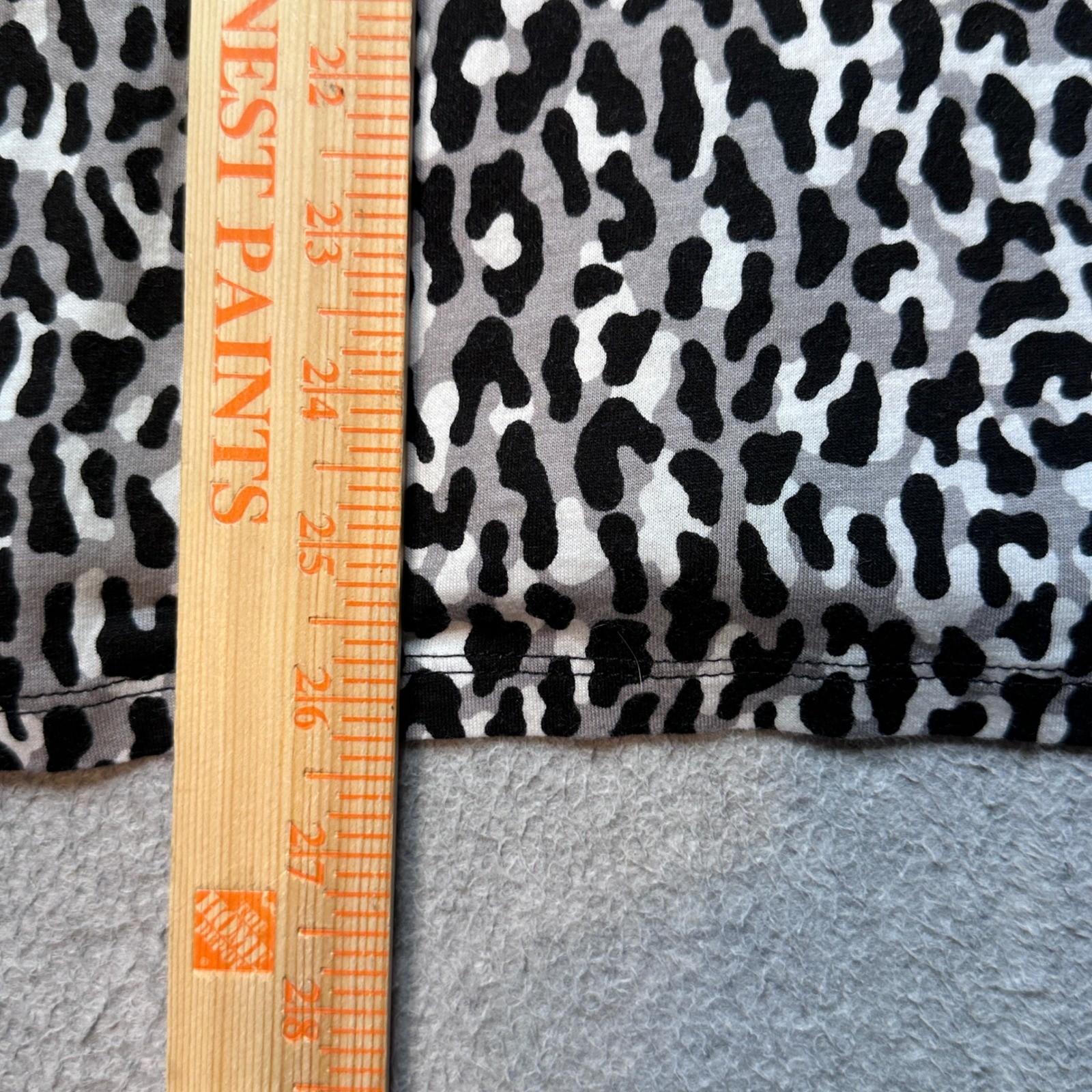 Michael Kors Top Women L Grey Leopard Print Cinched Puff Sleeve Scoop Neck