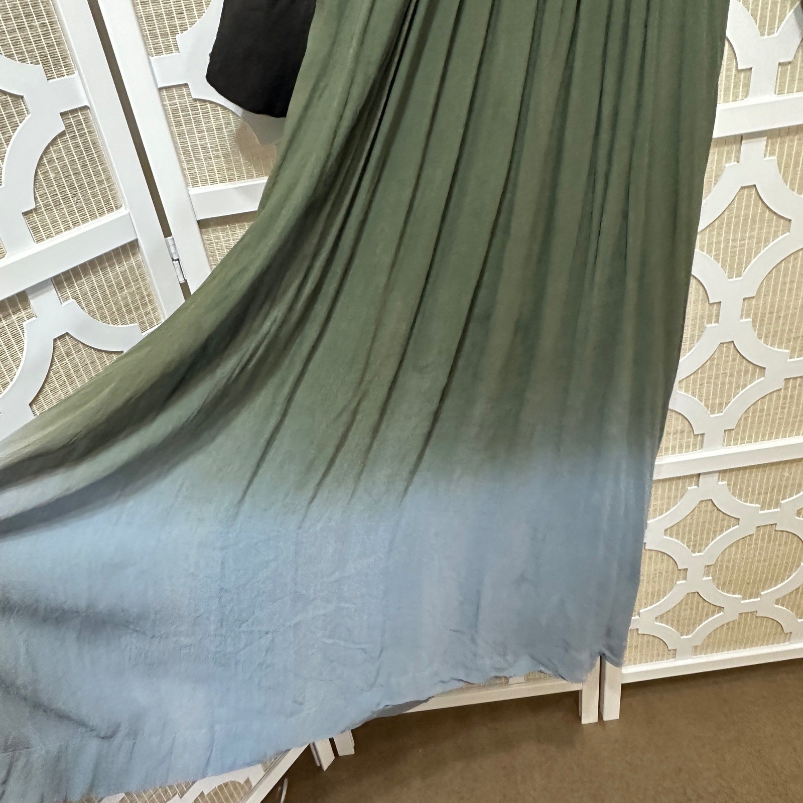 Attic and Barn Ombre Chiffon Maxi Dress Womens 42 (10) Pleated Boho Flowy *Flaw