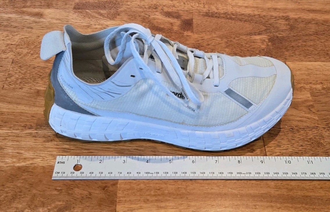 Norda 001 Trail Running Shoes Unisex Men’s 9, Women’s 10.5 – White Gray