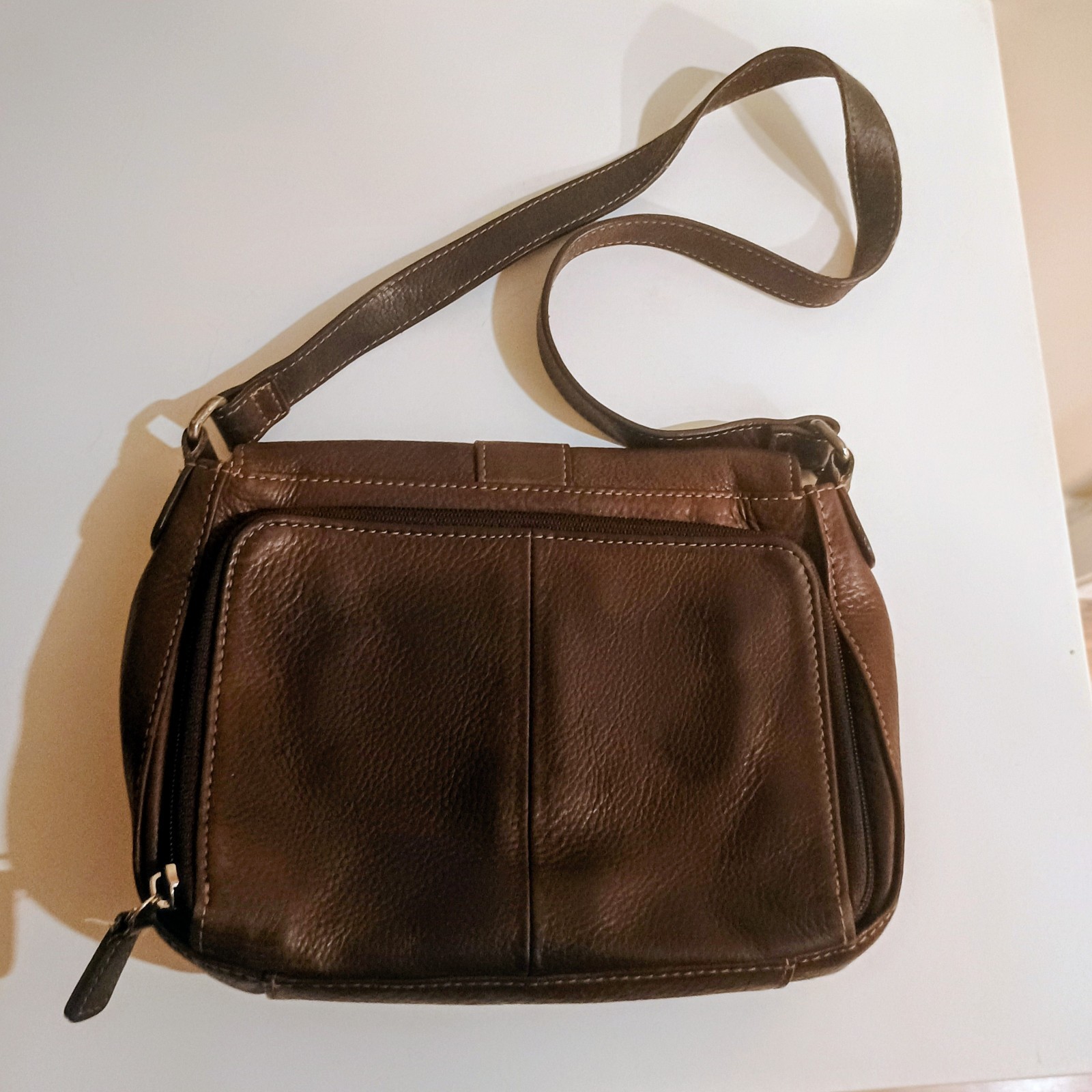 Fossil Brown Pebbled Leather Shoulder Bag Buckle Accent Magnetic Closure Pockets
