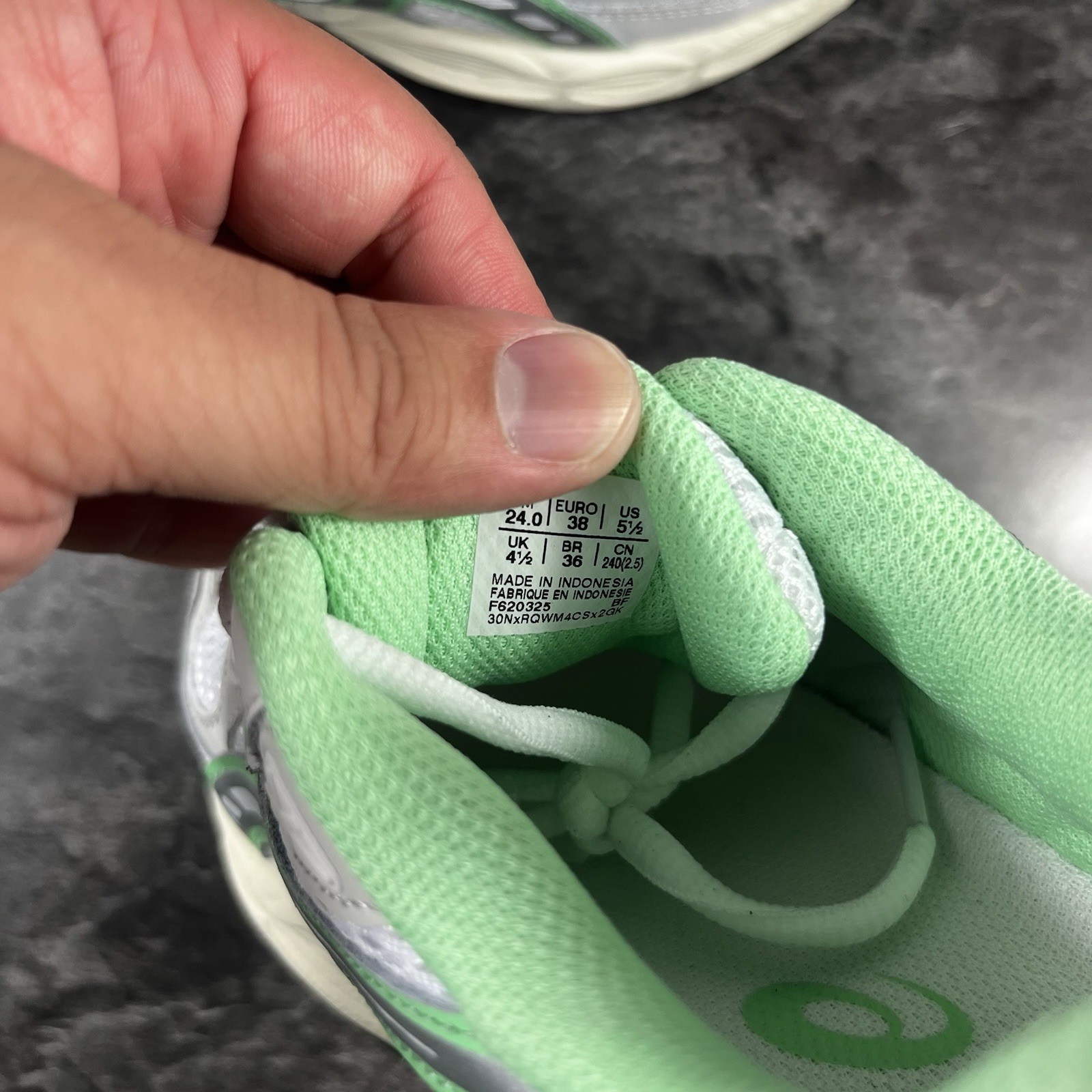 ASICS Gel-NYC 2055 “White Menthol”1203A542-105 Size 5.5M = 7 womens