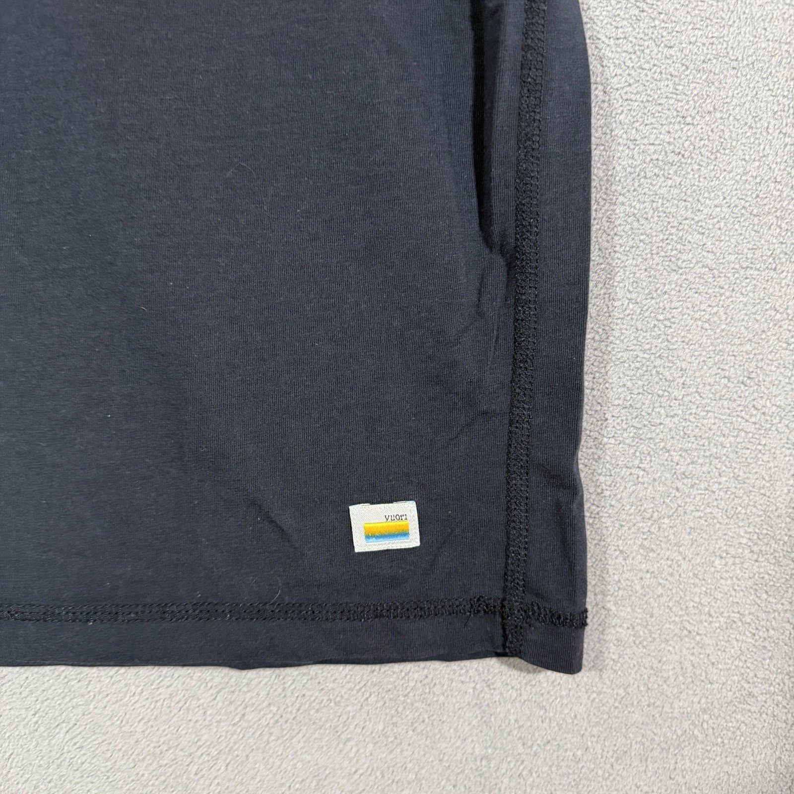 VUORI T Shirt Men Medium Tuvalu Pima Cotton #V101 “Inspire Happiness”