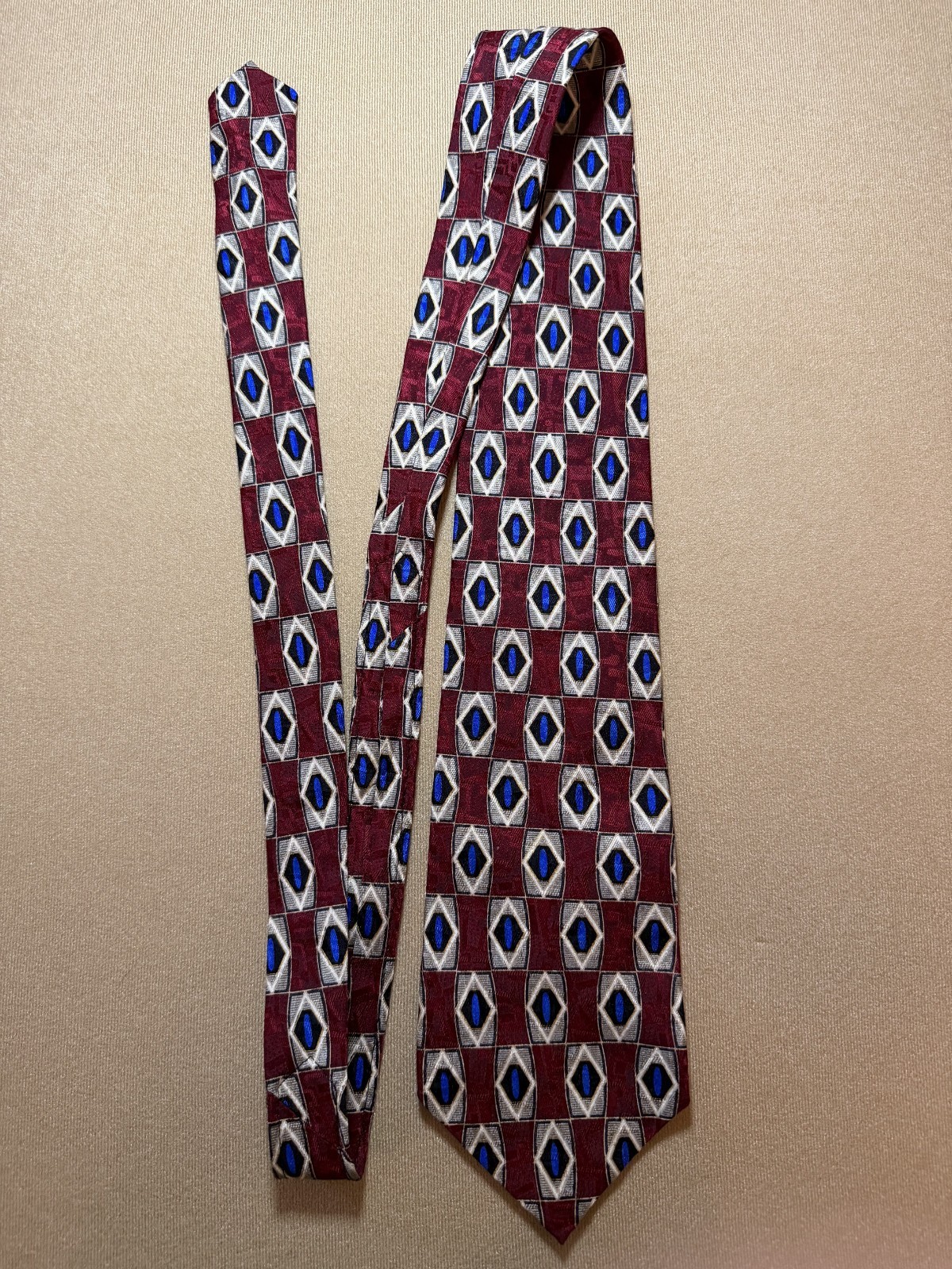 Countess Mara Mens Silk Necktie Burgundy Blue Geometric Diamond Pattern Tie