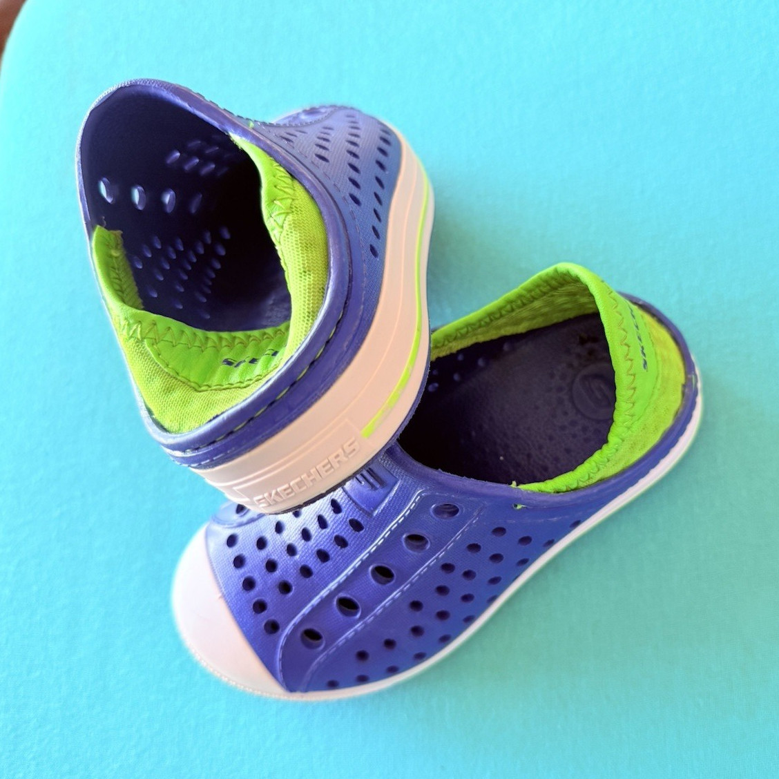 SKECHERS Foamies Unisex Kids Slip-On Clogs Blue Green White US 8