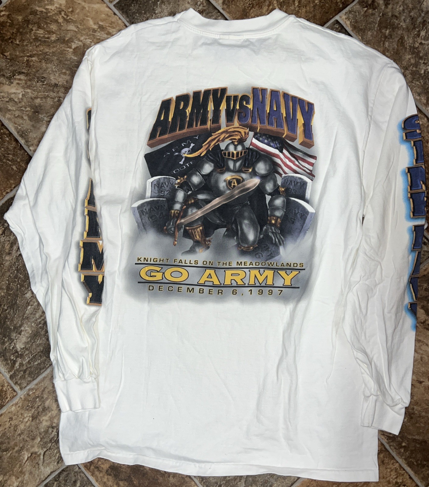 Hanes Beefy Vintage 1997 Army vs. Navy Long Sleeve White T-shirt Men’s Size XL