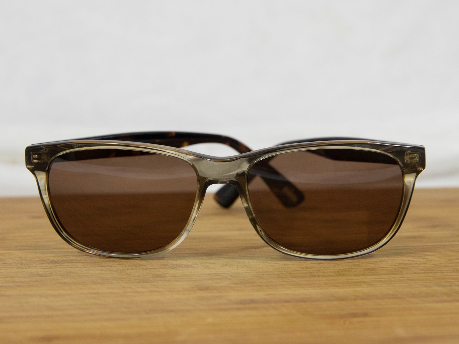 XOXO Designer Sunglasses AX00010 Tortoiseshell Brown w/ Amber Lenses 55-16-140