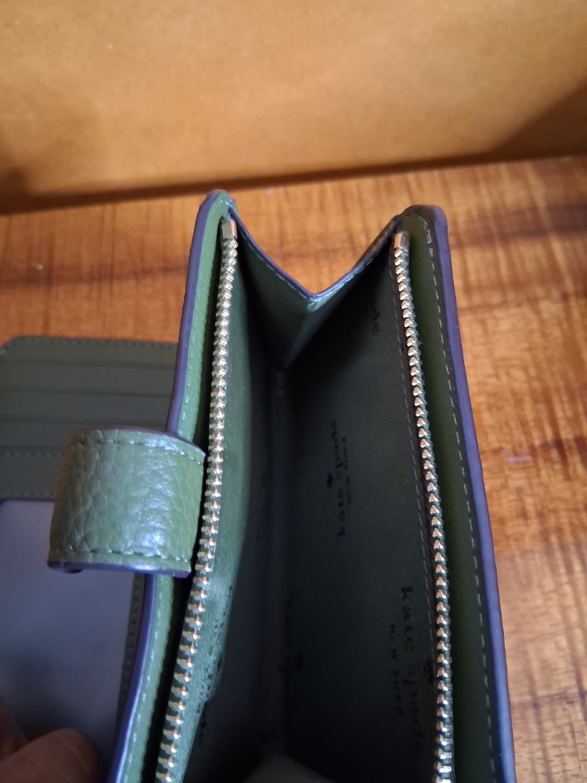 kate spade new york Green Solid Zip Wallet Credit Card Holder for Women