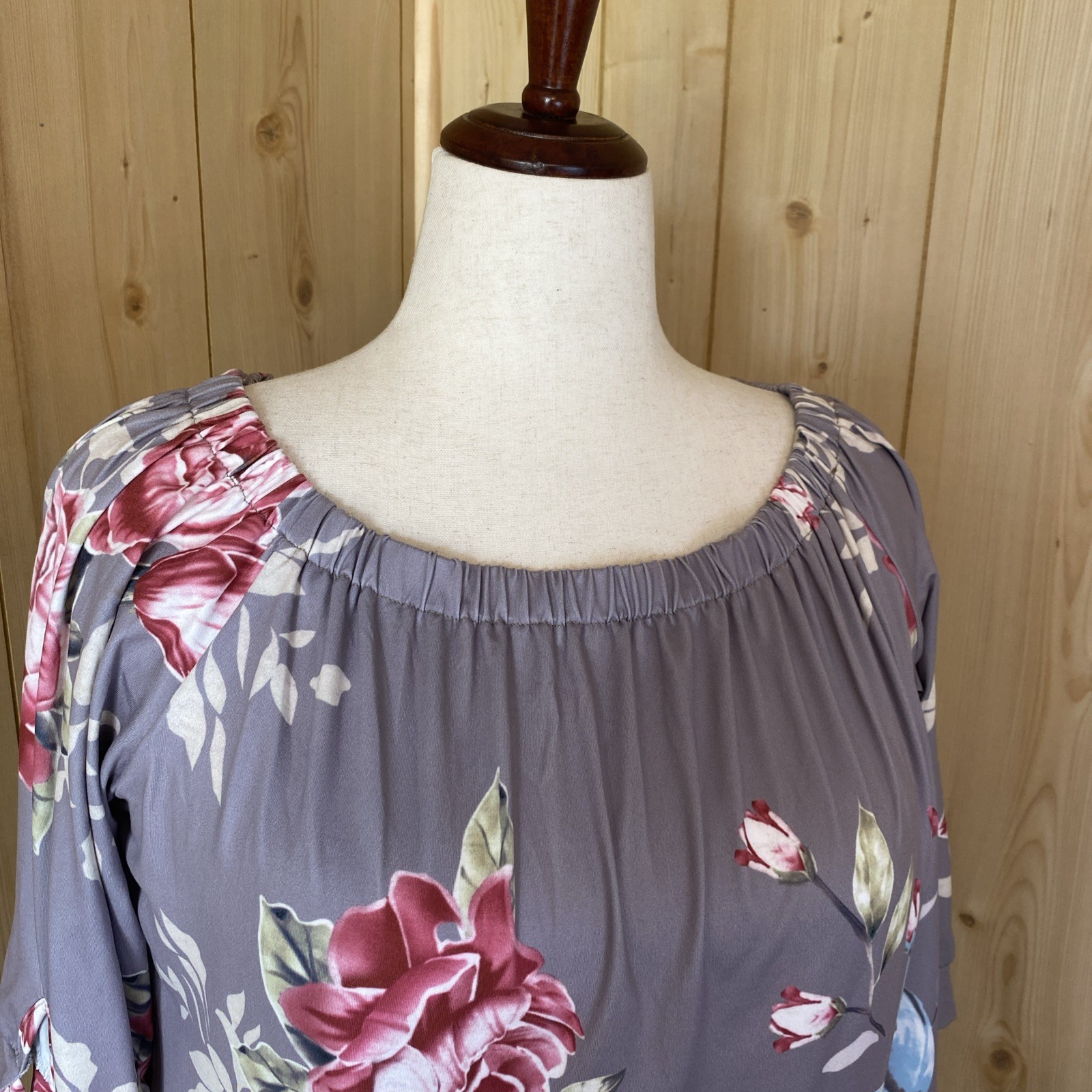 Gray And Pink Off The Shoulder Floral Blouse. Soft Stretchy. XL