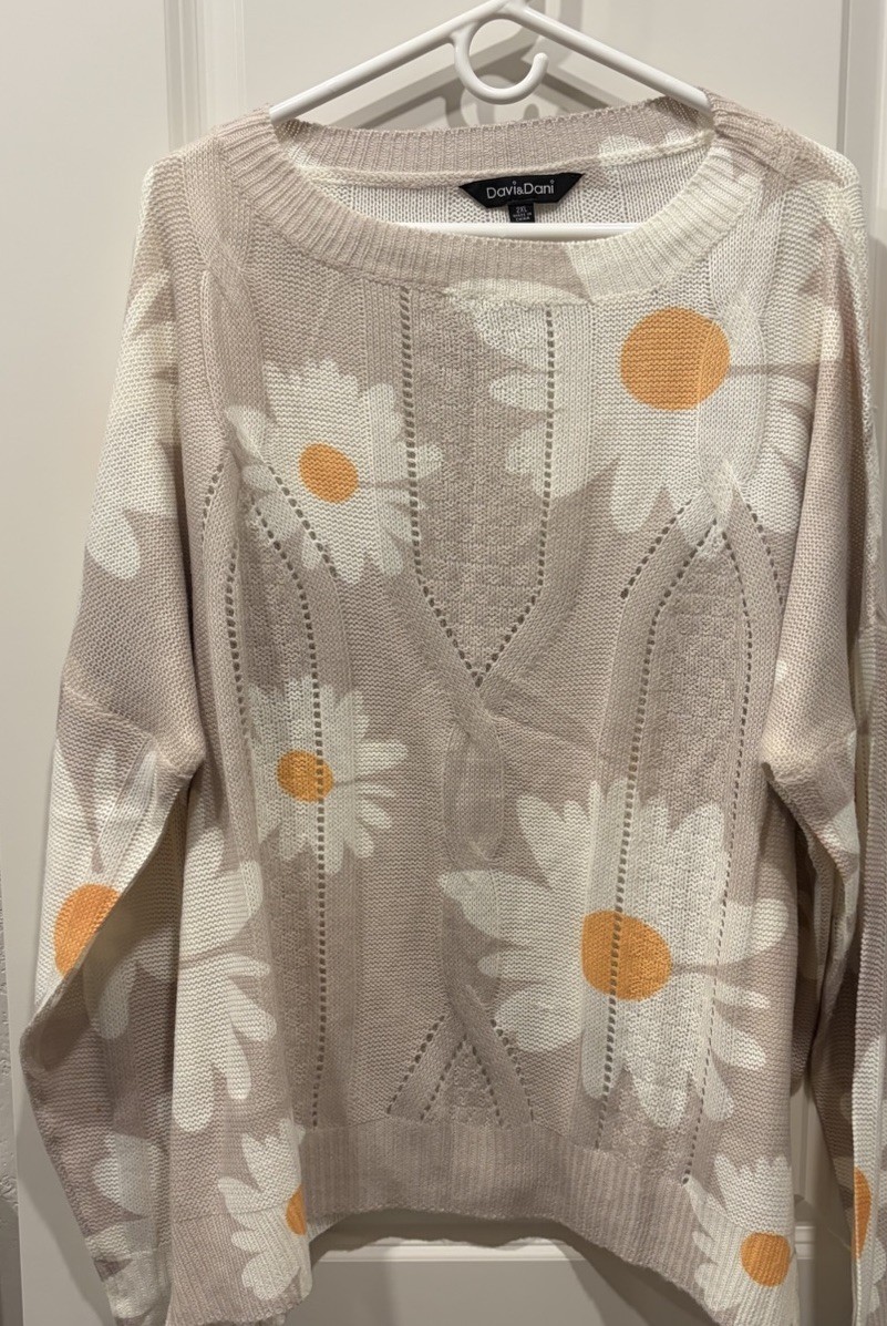 Davi & Dani Beige Daisy Floral Cable-Knit Crewneck Sweater 2XL Plus