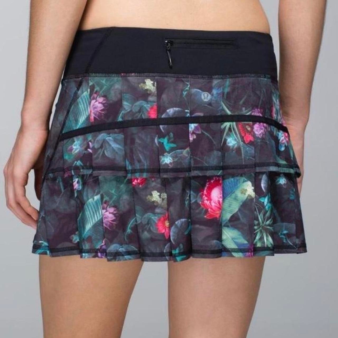 Lululemon Run Pace Setter Skirt in the Curious Jungle Multi / Black