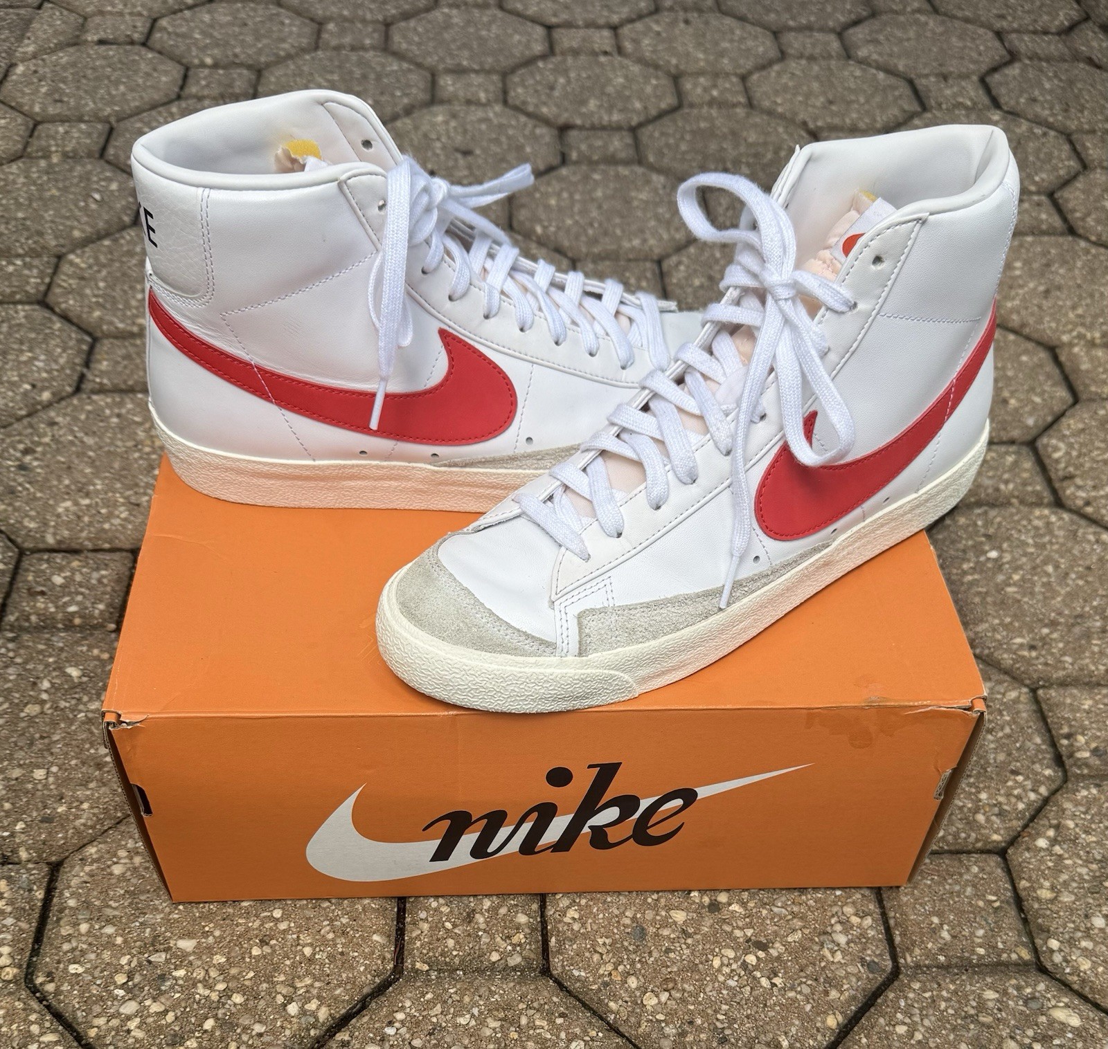 Nike Blazer Mid ’77 Vintage BQ6806-117 Size 10 White Red Blue Swoosh Box 2021