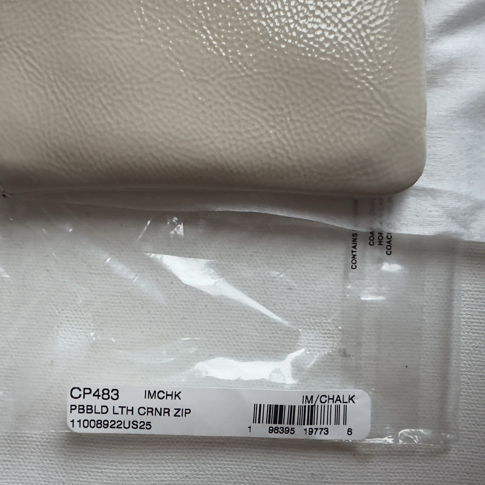COACH CP483 Corner Zip Wristlet Chalk White Pebbled Leather Small Pouch Clutch