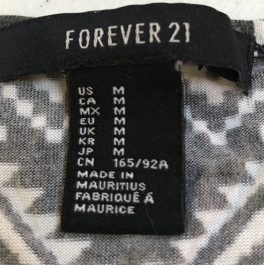 FOREVER 21 Womens Tank Top – Gray & White Aztec Print – Viscose – Size M