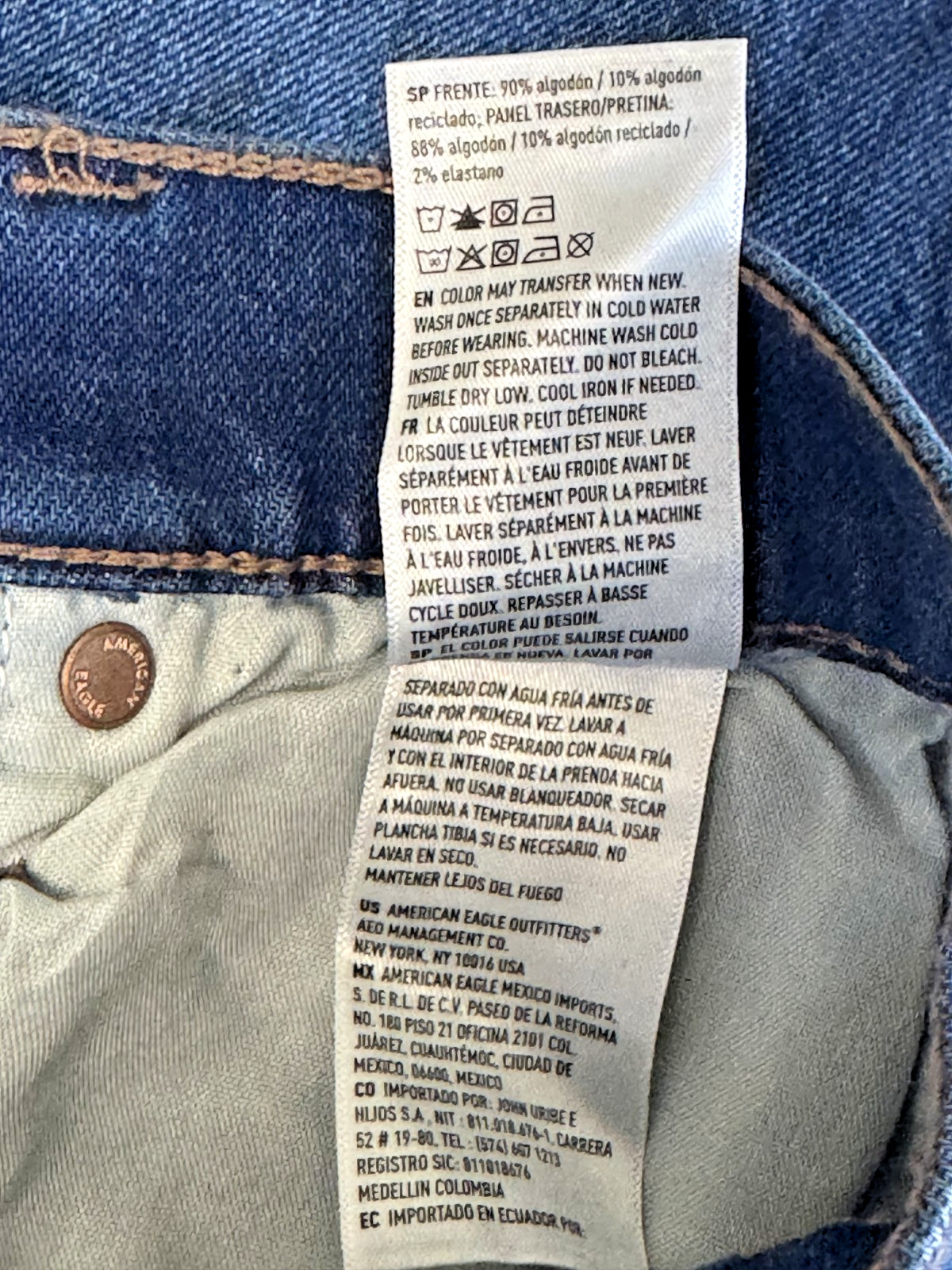 American Eagle Womens Dreamy Drape Barrel Mid Rise Blue Strigid Jeans NWT