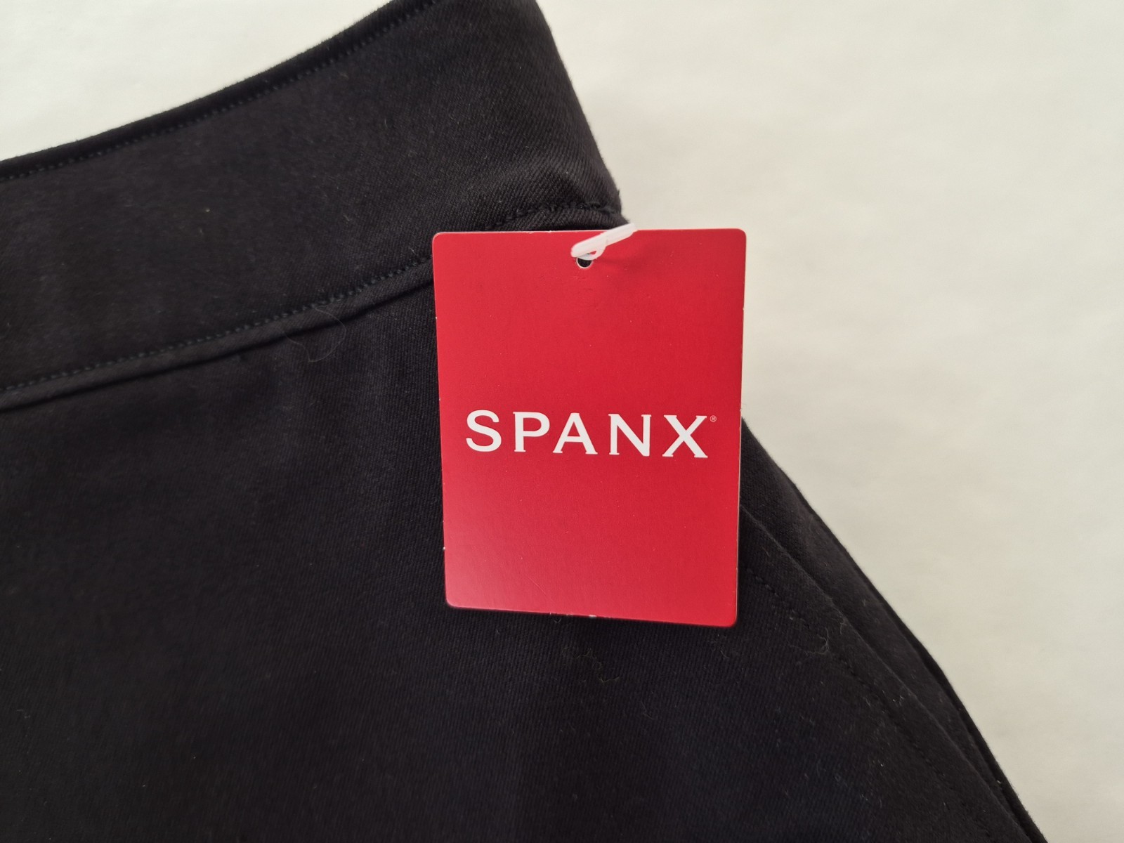 Spanx Women’s M Polished 6″ Black Shorts Cotton Blend