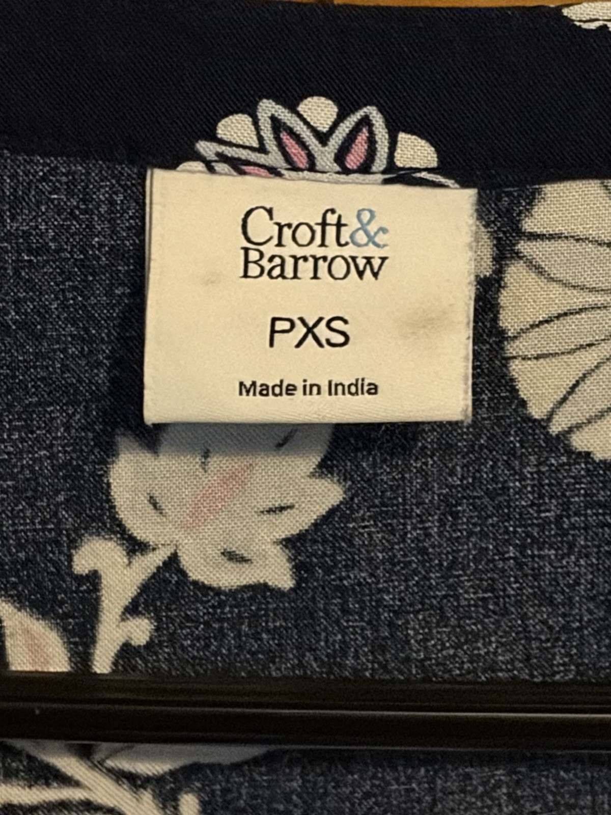 Croft & Barrow Womens Petites PXS Blue Pink Floral V-Neck 3/4 Button Blouse