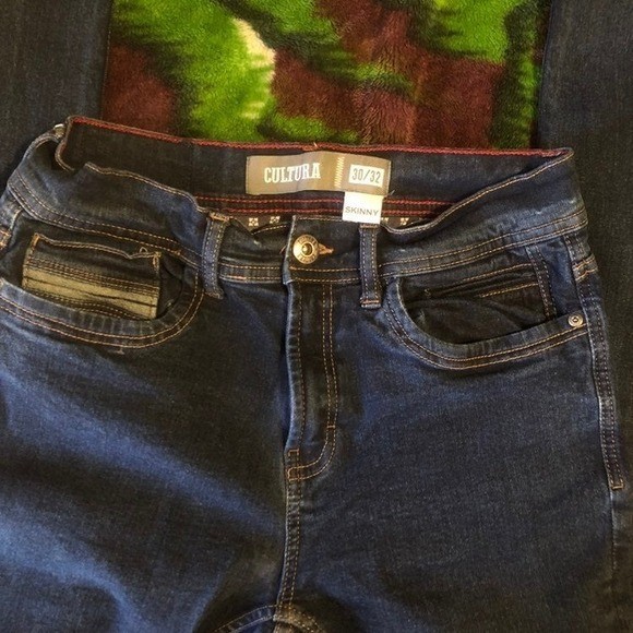 Cultura men’s 30 32 Skinny blue Jeans mid rise cotton spandex blend