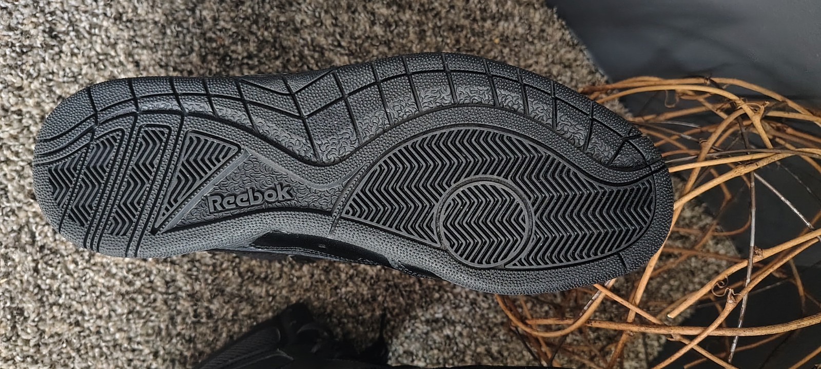 Reebok Royal Flag Mens Mid Top Basketball Sneakers All Black Leather Shoes