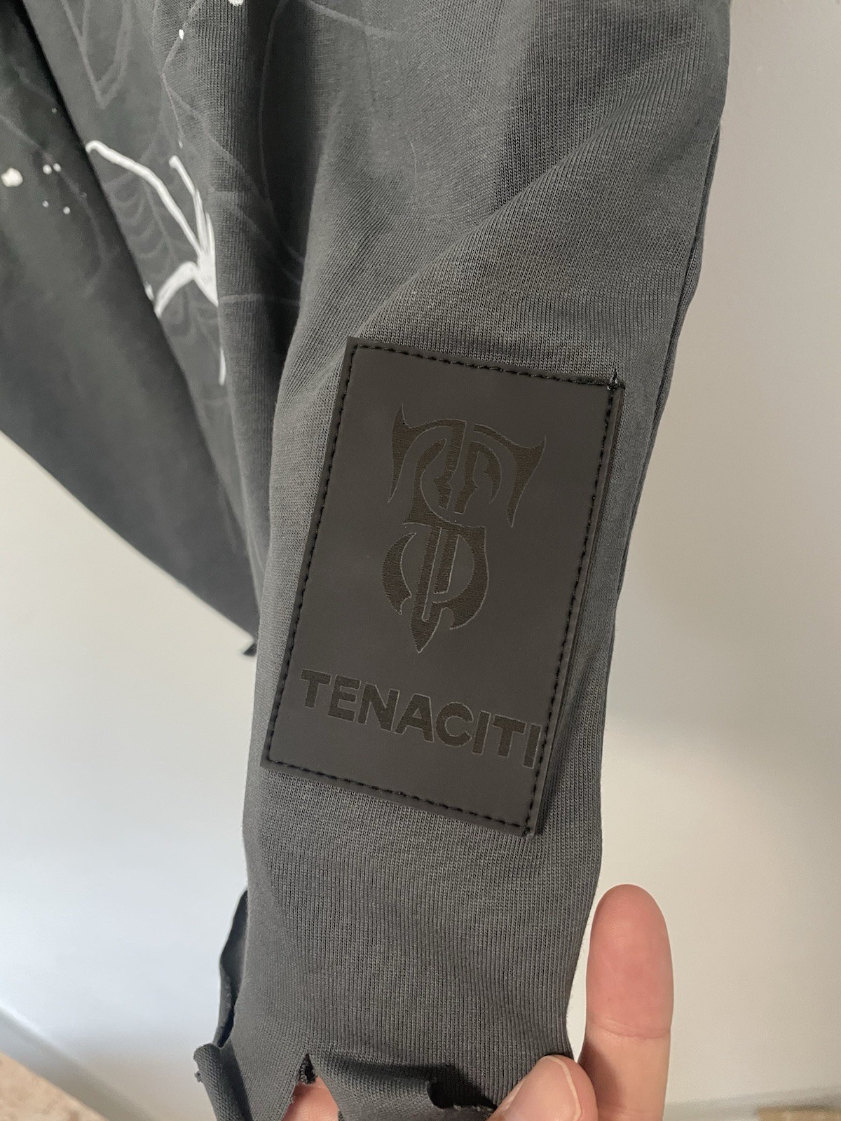 Tenaciti Pearl Studded Gray Spider Graphic Studded Logo Patch Tee XXL 3/4 Slv