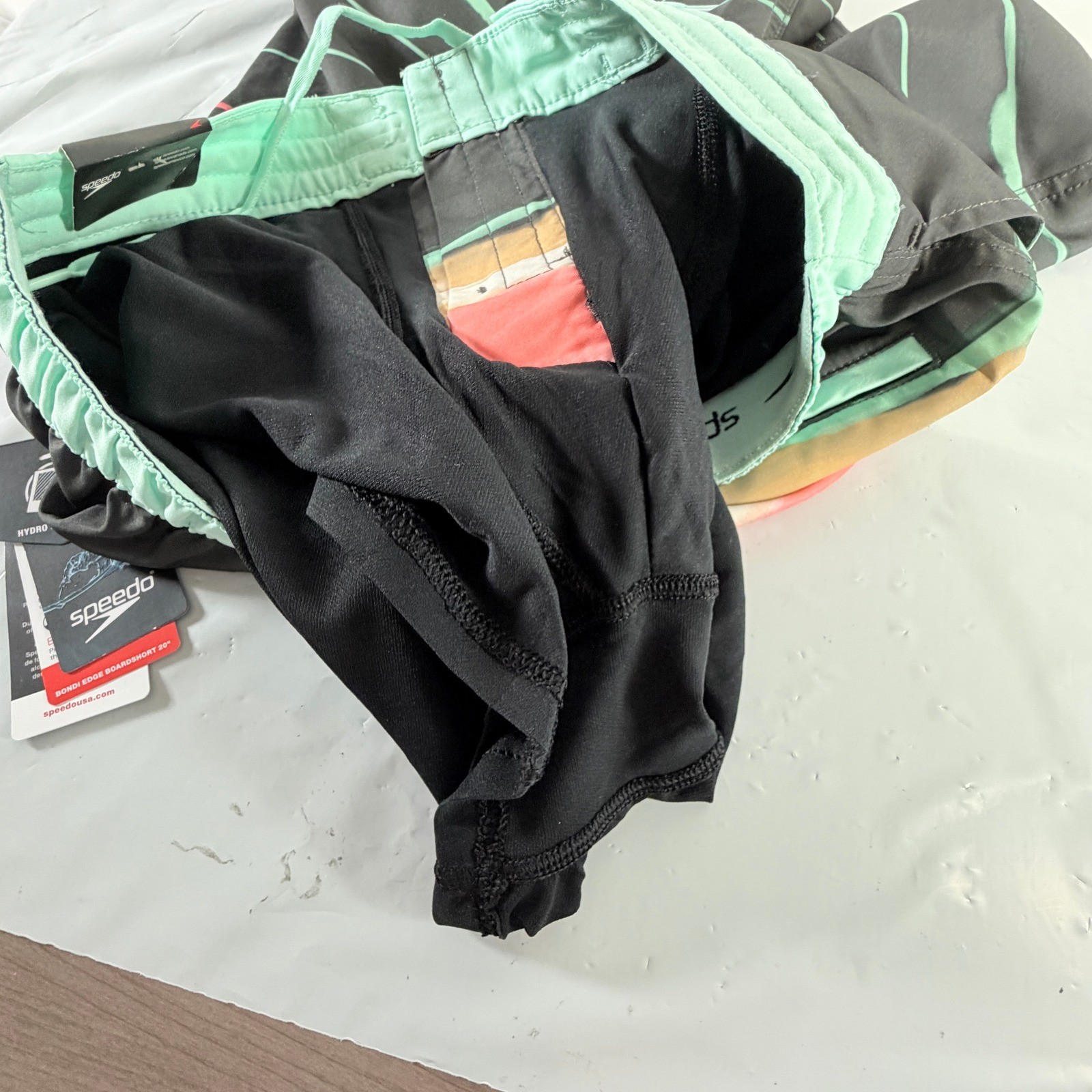 Speedo Eco Men’s Medium Hydro Square Leg Bondi Boardshort Volcanic Ash Swim
